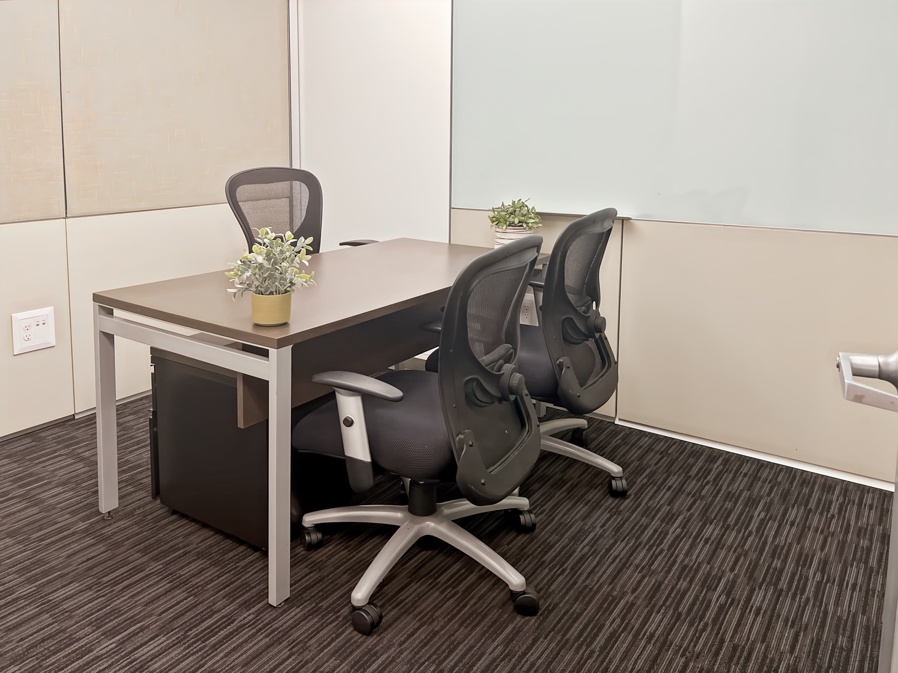 WA, Renton - Triton Towers Three image 14