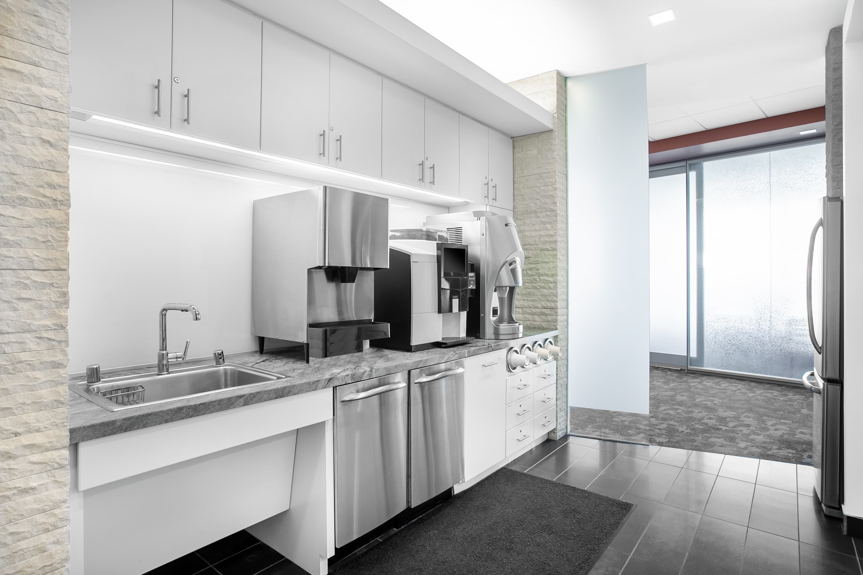 TX, Plano - Plano Shops at Legacy image 1