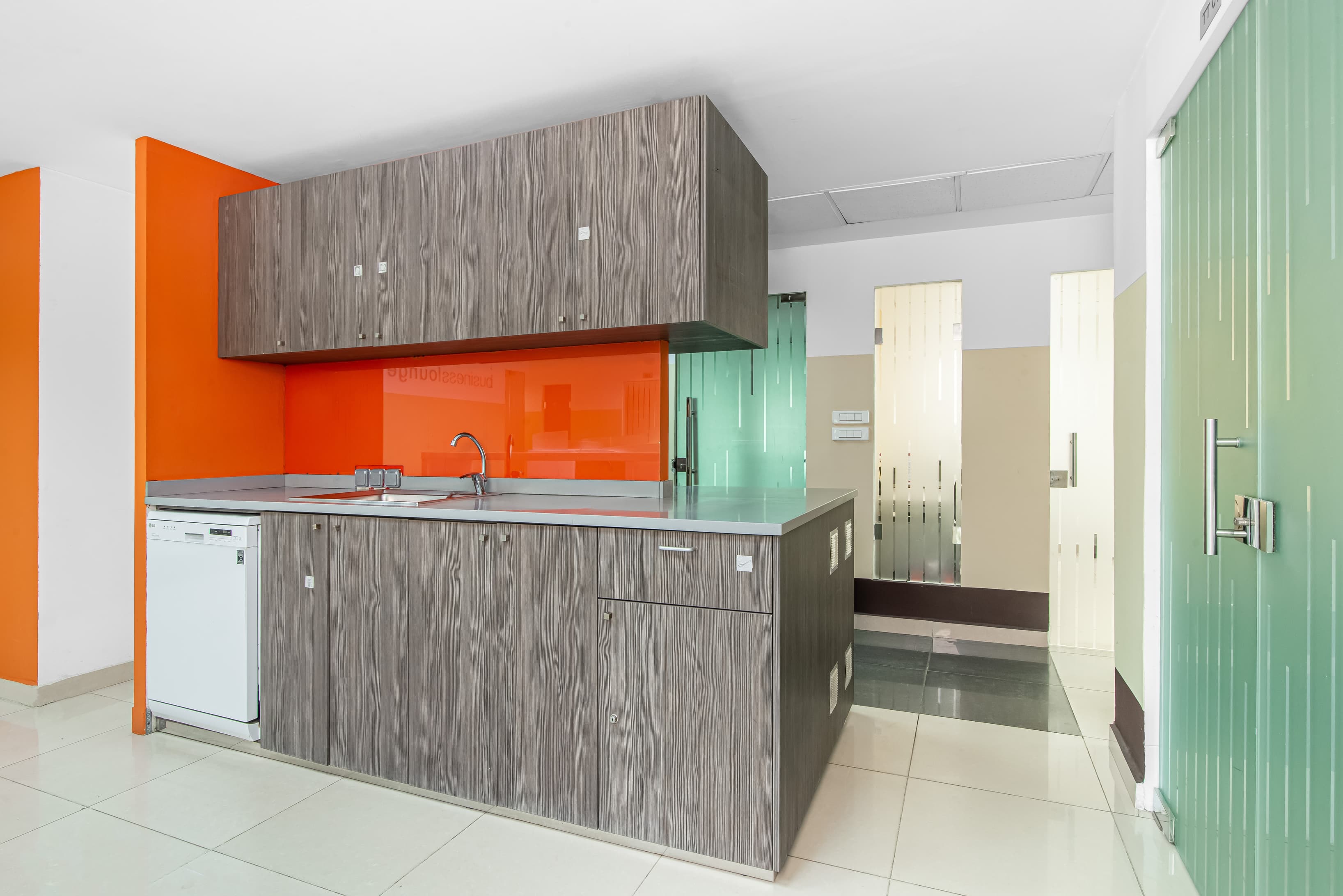 ABIDJAN, Plein Ciel image 4