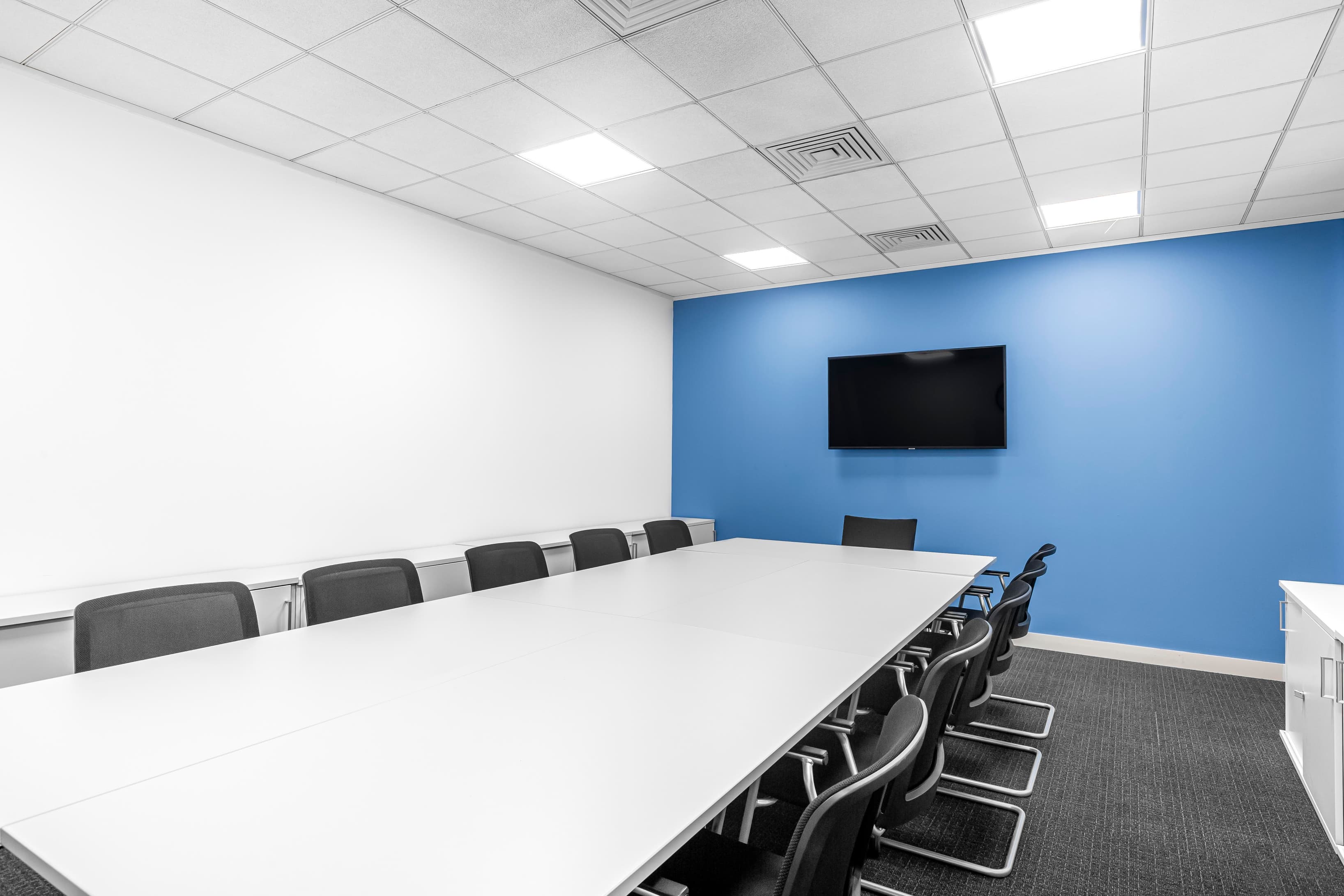 HATFIELD, Bishop Square image 4