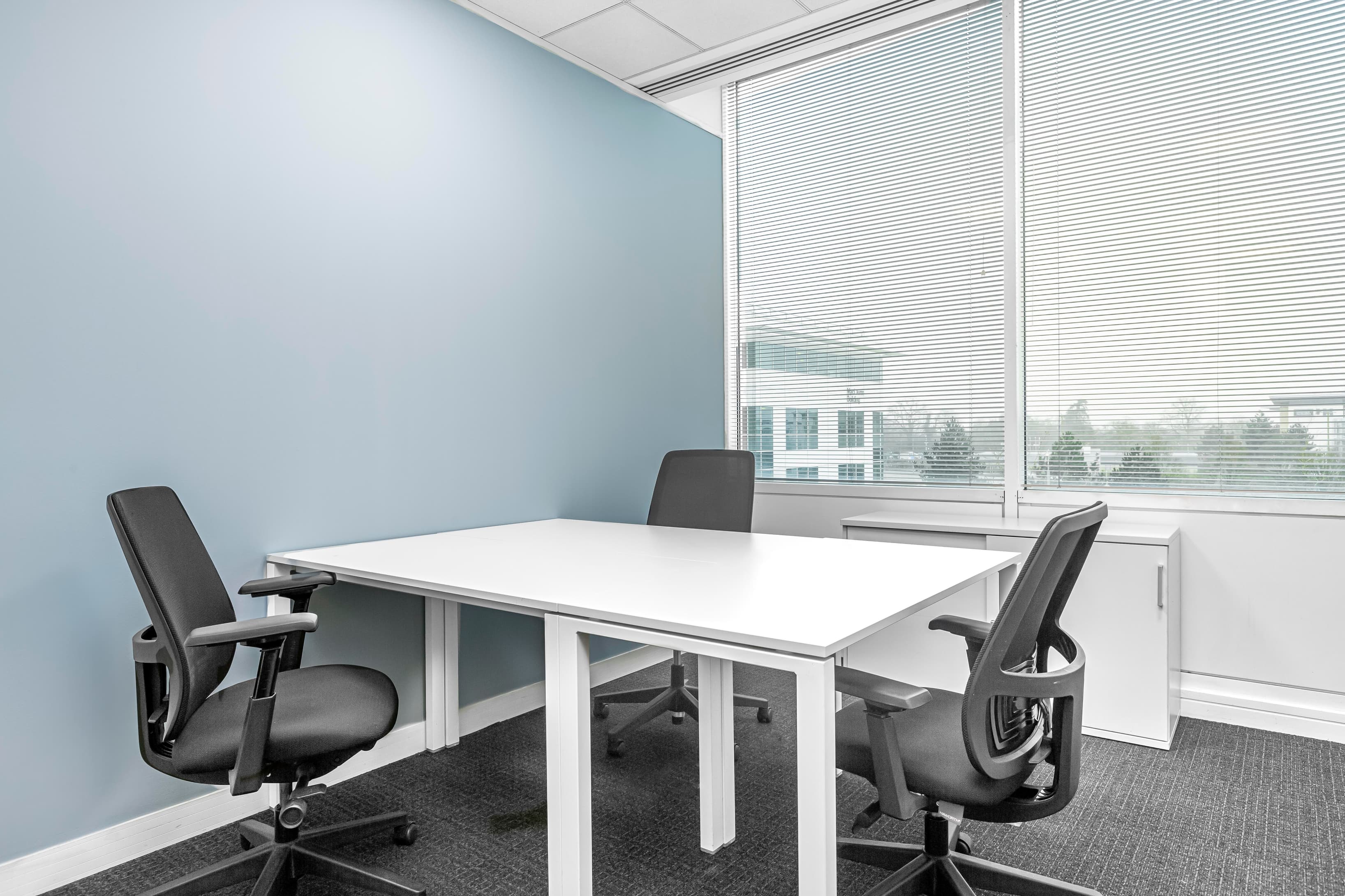 HATFIELD, Bishop Square image 1