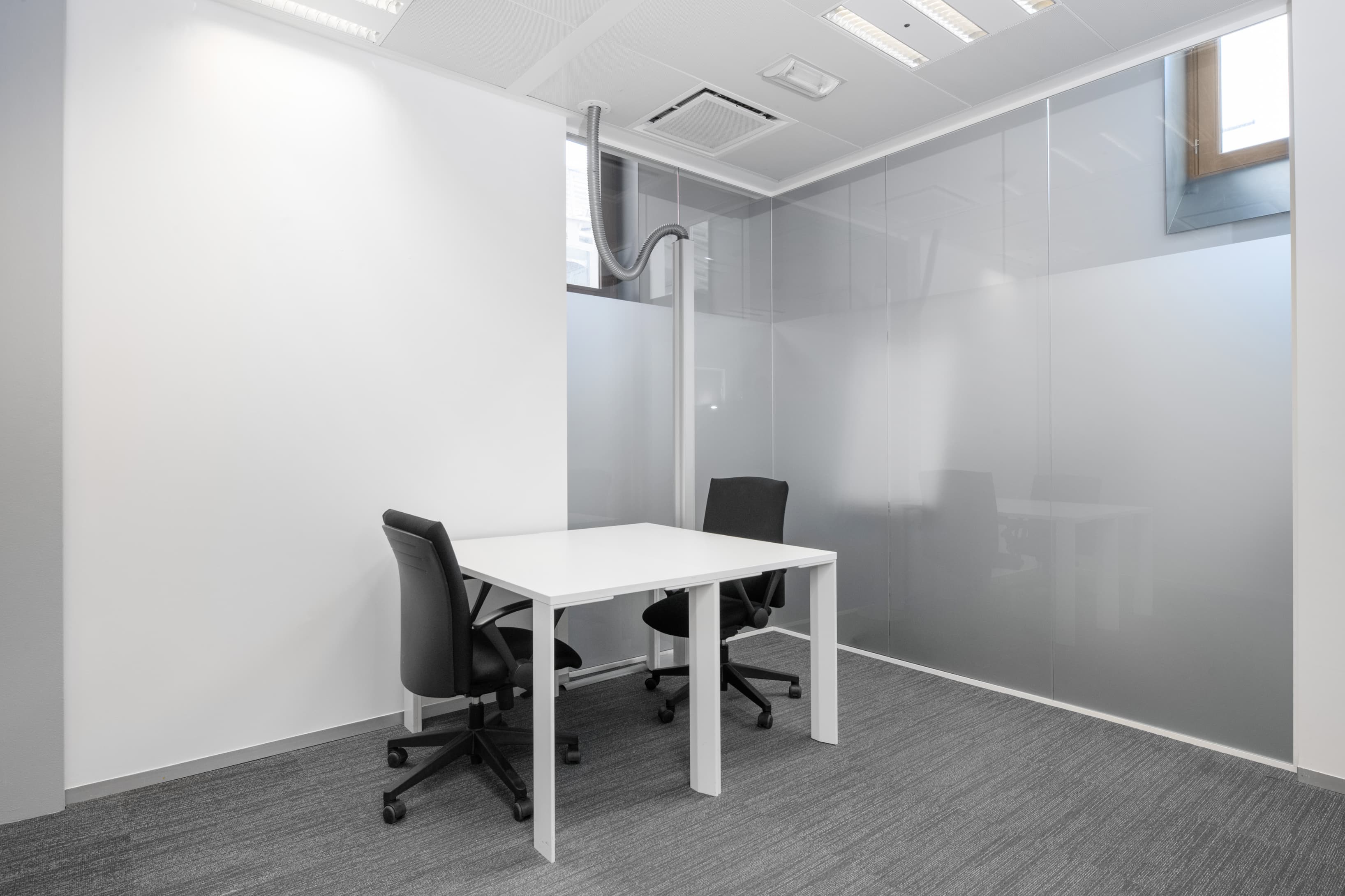 LEUVEN, Railway Station Regus Express image 2