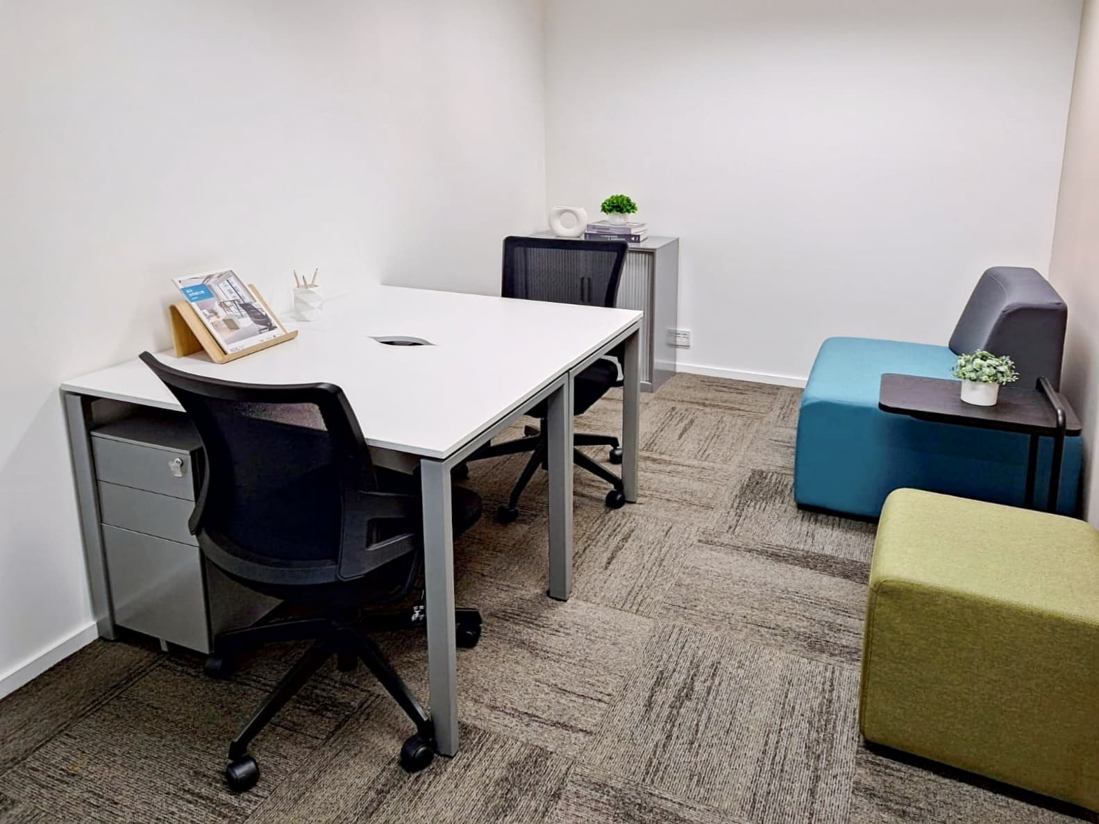 HONG KONG, 181 QRC image 12