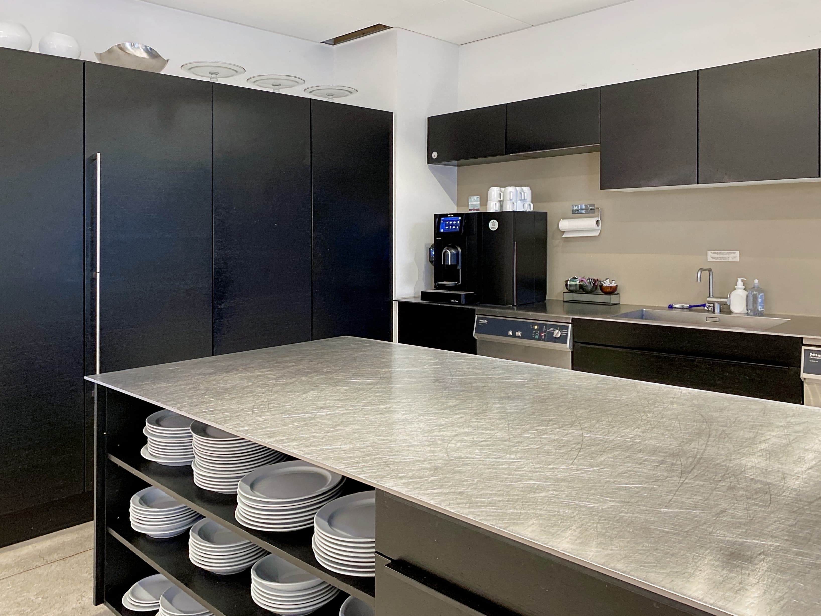 COPENHAGEN, Raadhuspladsen image 2