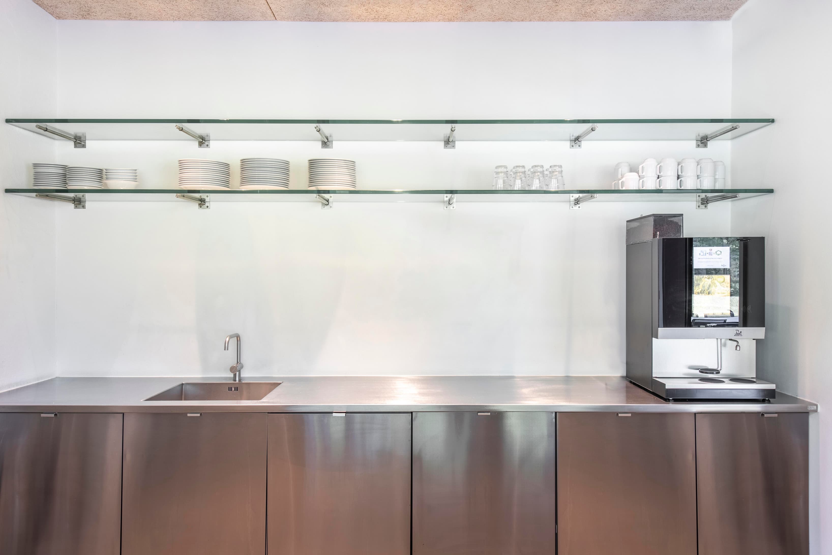 COPENHAGEN, Lyngby Hovedgade image 3