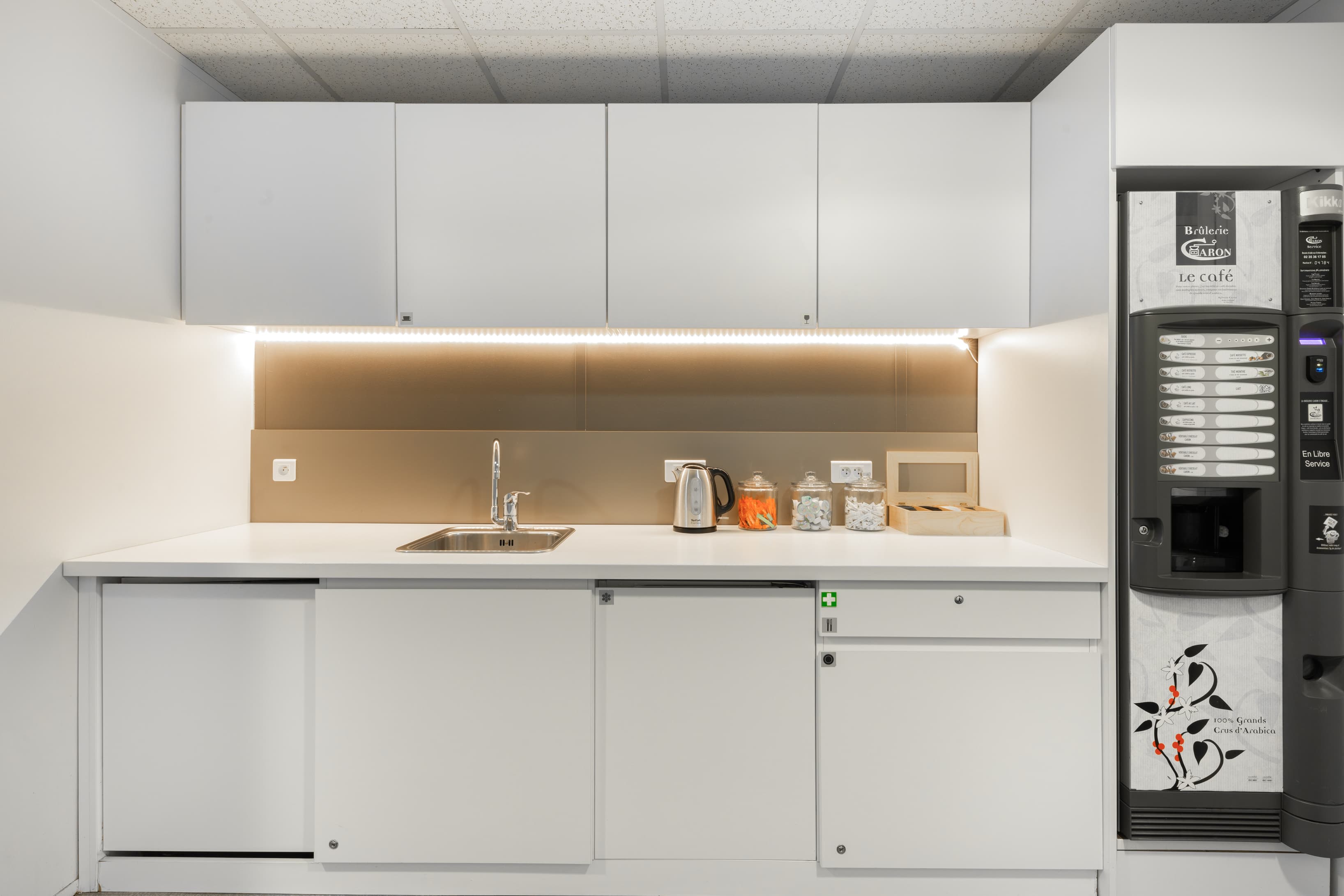 ROUEN, Cite Administrative image 1