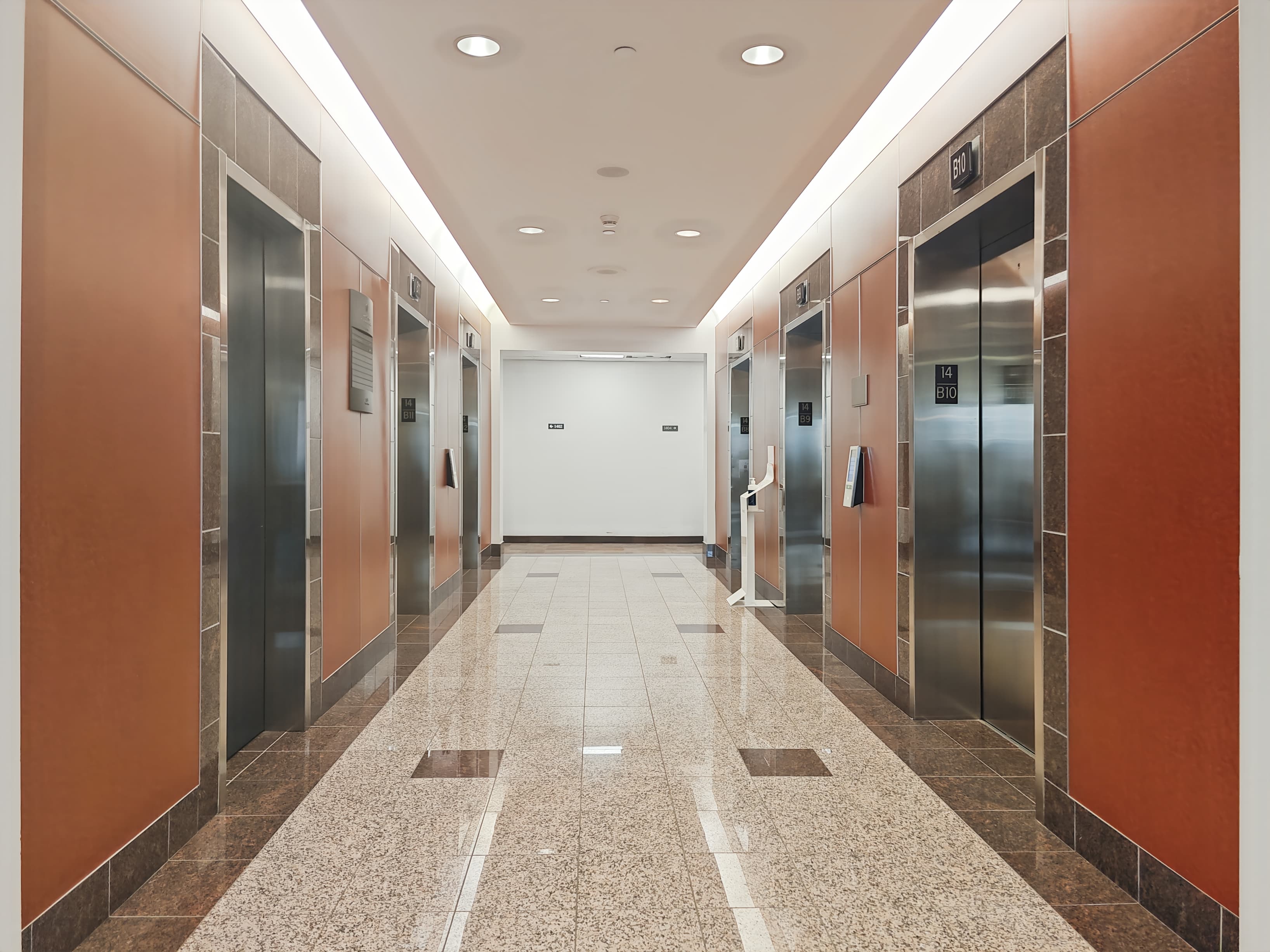 ON, Mississauga - Sussex Centre image 8