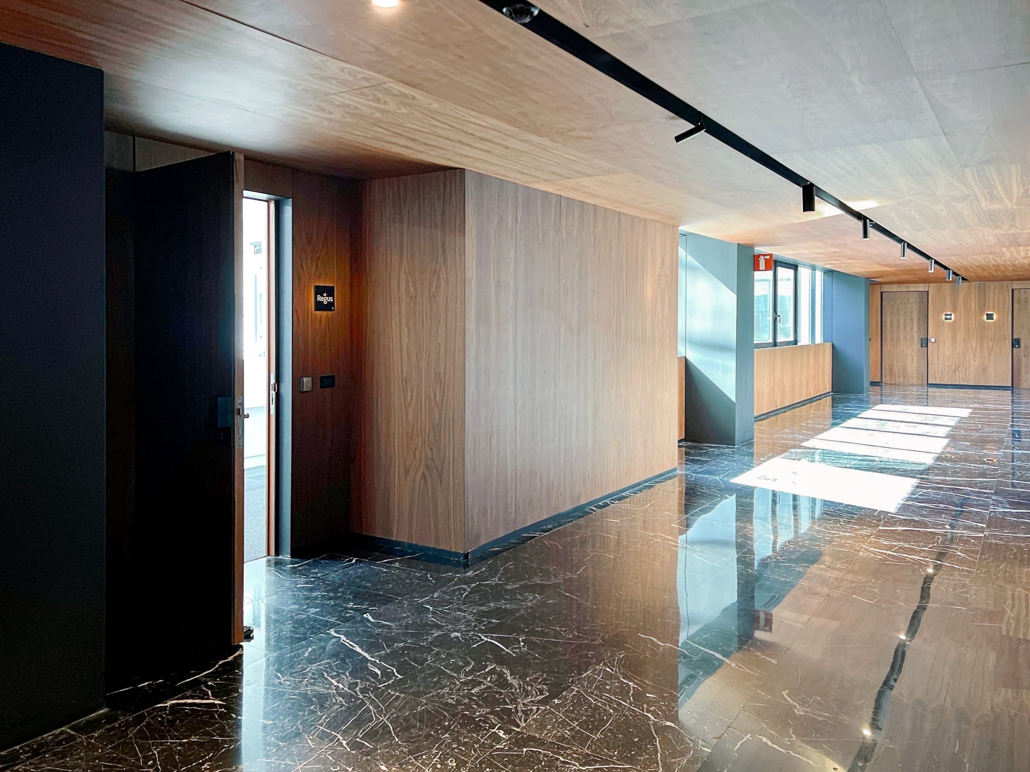 BARCELONA, Plaza Catalunya image 12 BARCELONA, Plaza Catalunya image 12