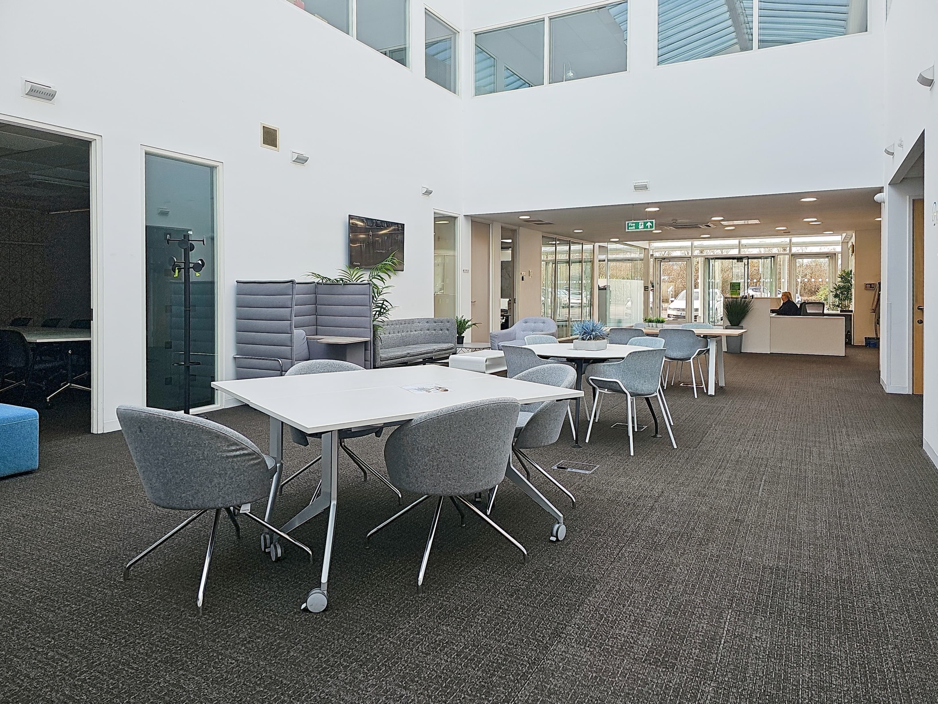 SOUTHAMPTON, Airport image 6 SOUTHAMPTON, Airport image 6