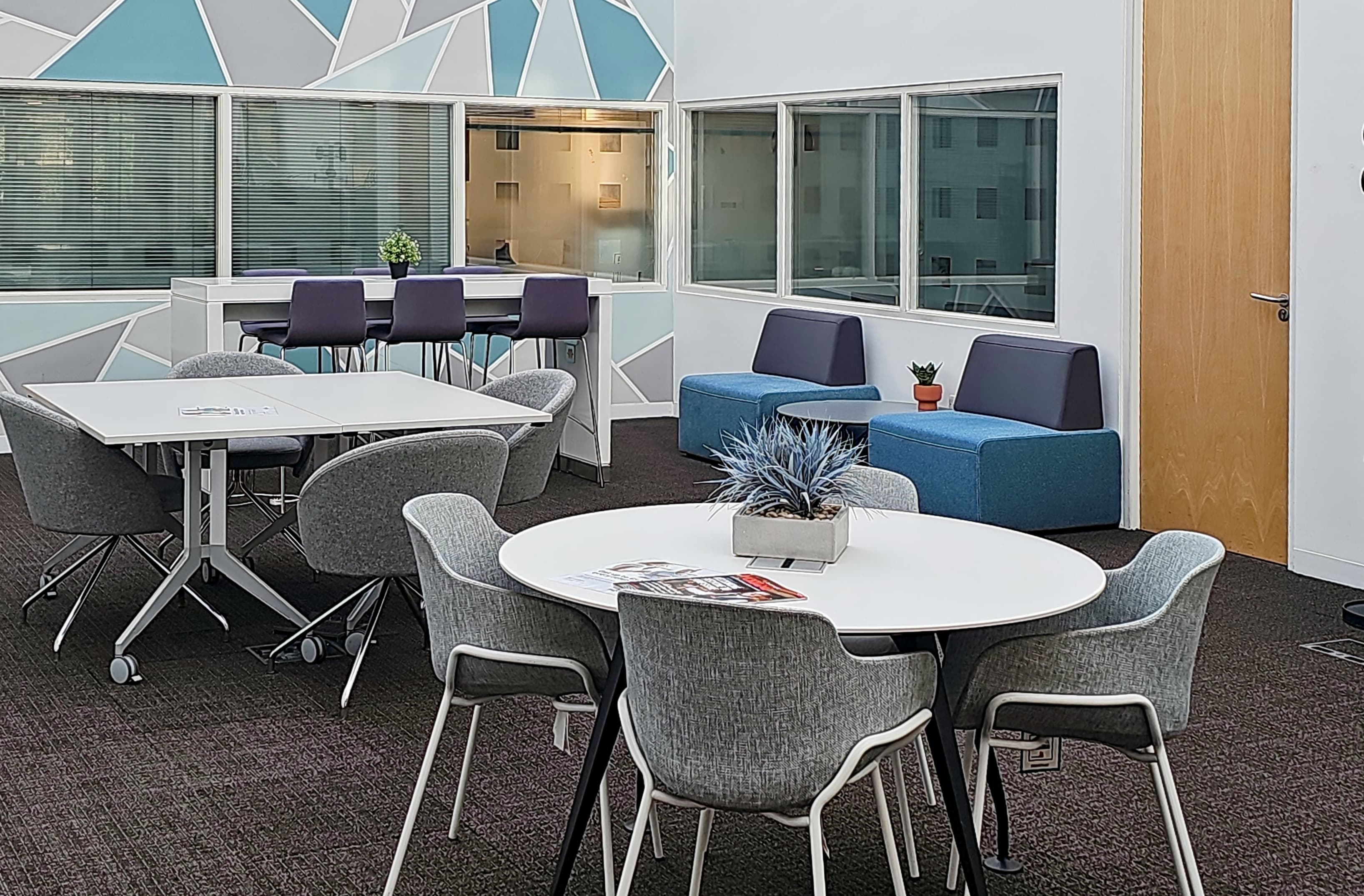 SOUTHAMPTON, Airport image 10 SOUTHAMPTON, Airport image 10