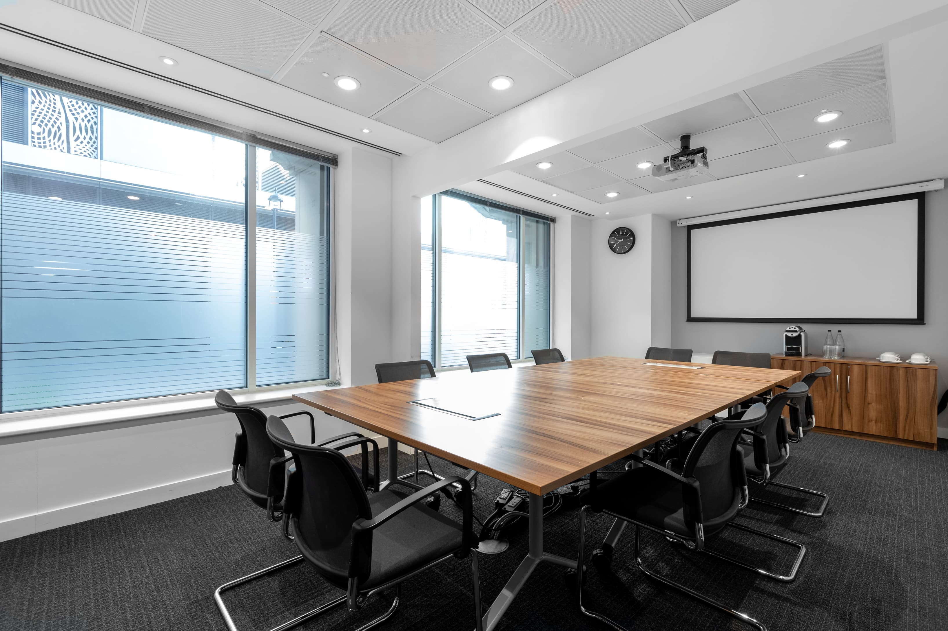 LONDON, Oxford Street (Marble Arch) image 5