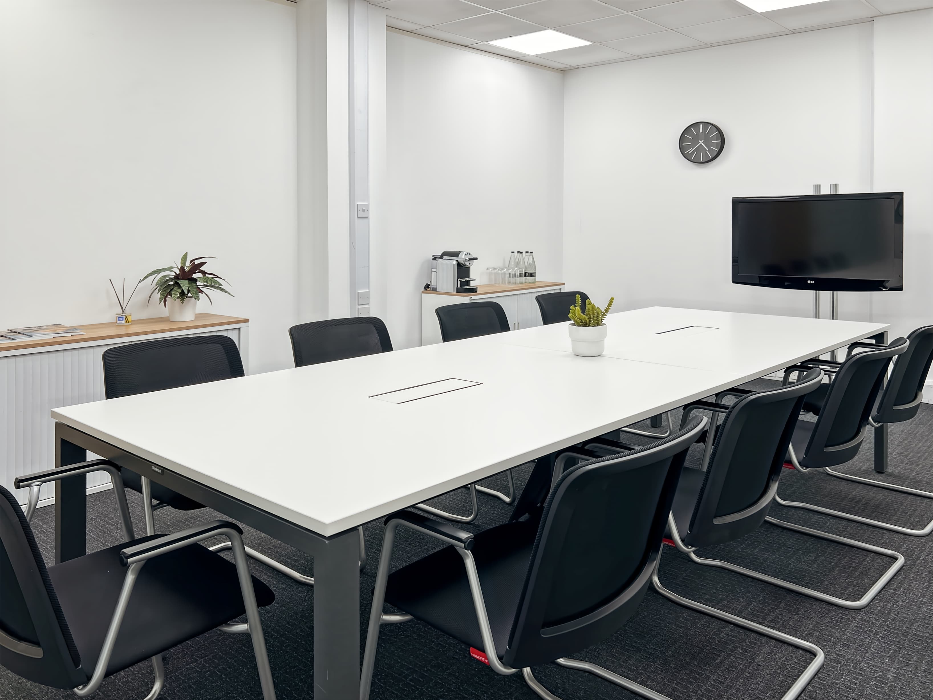 LONDON, HQ Vauxhall image 2