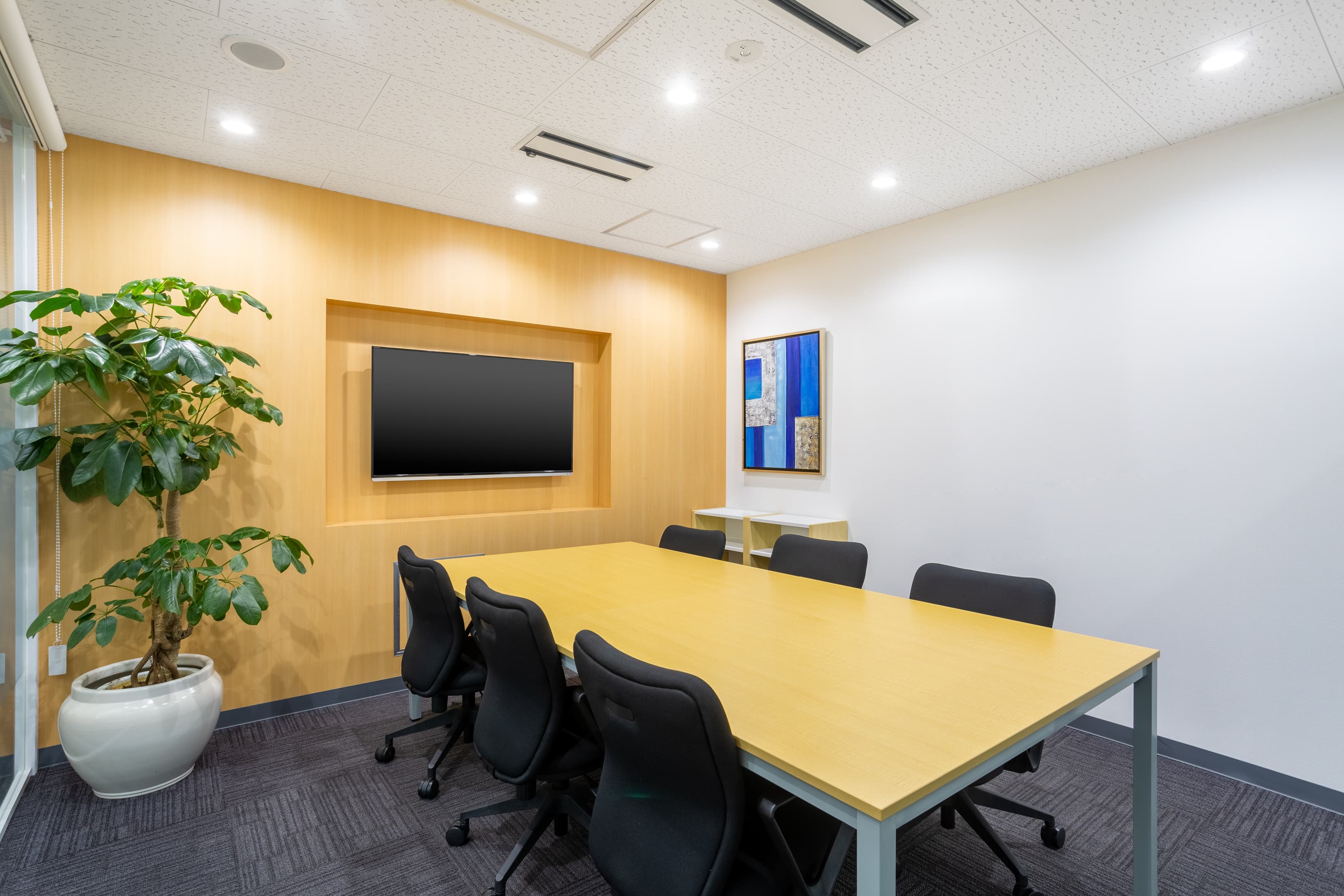 OKINAWA, Hawk City Naha image 6