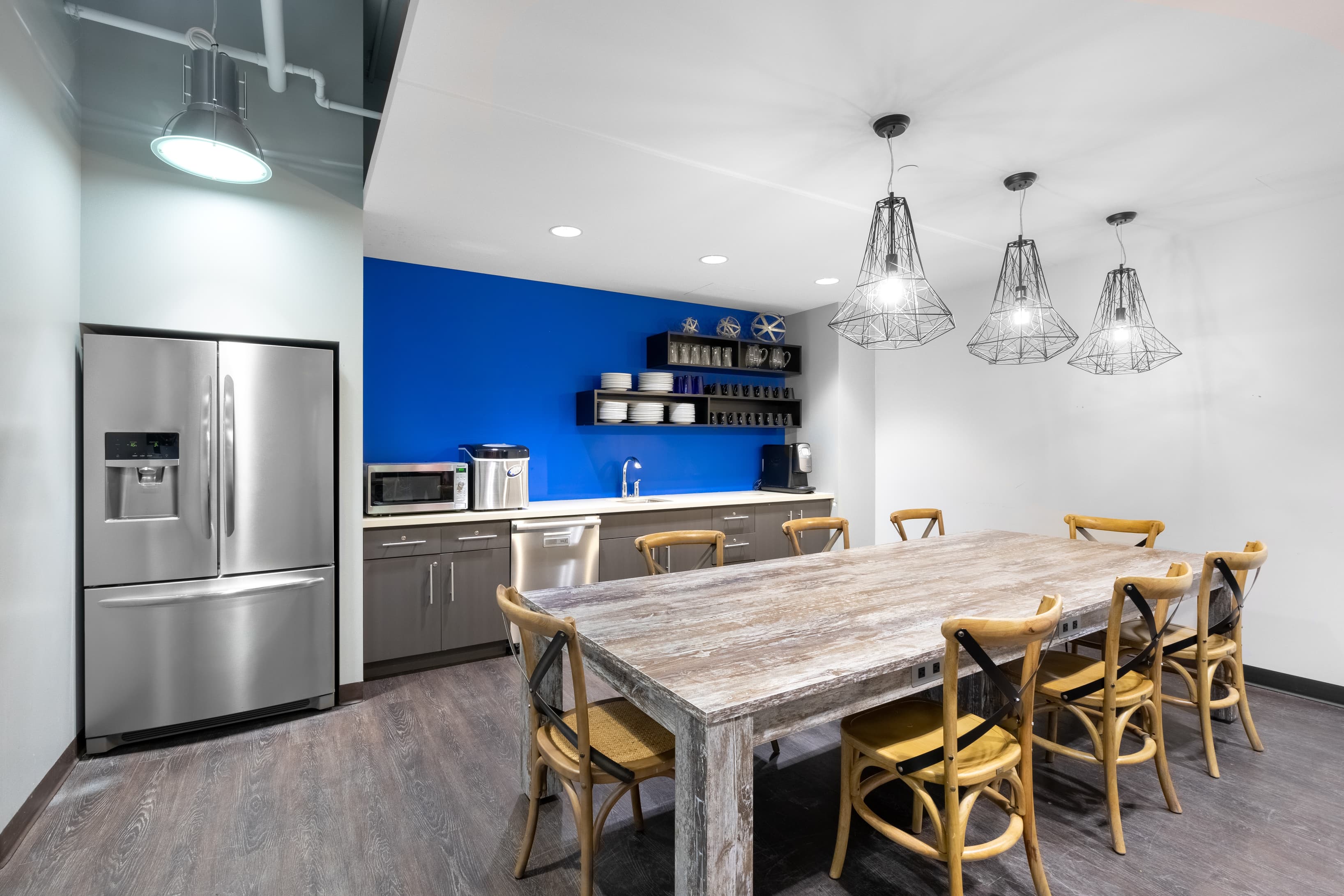 QC, Saint Laurent - Ville St-Laurent image 4