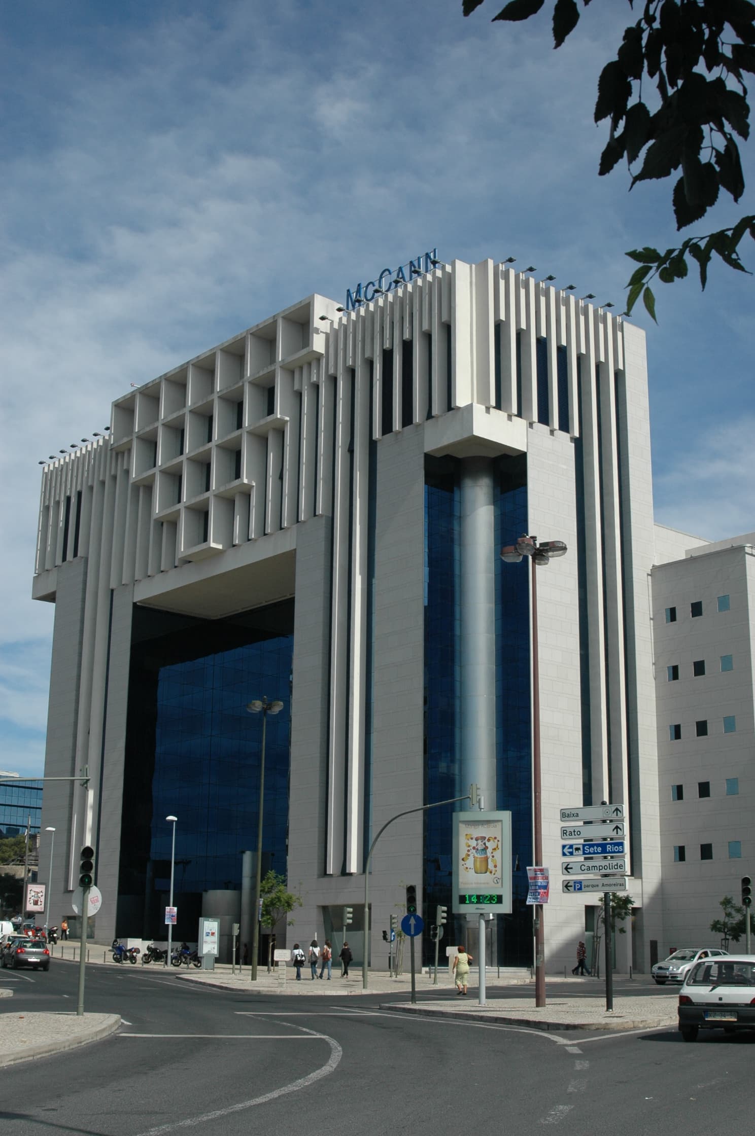 LISBON, Amoreiras image 8