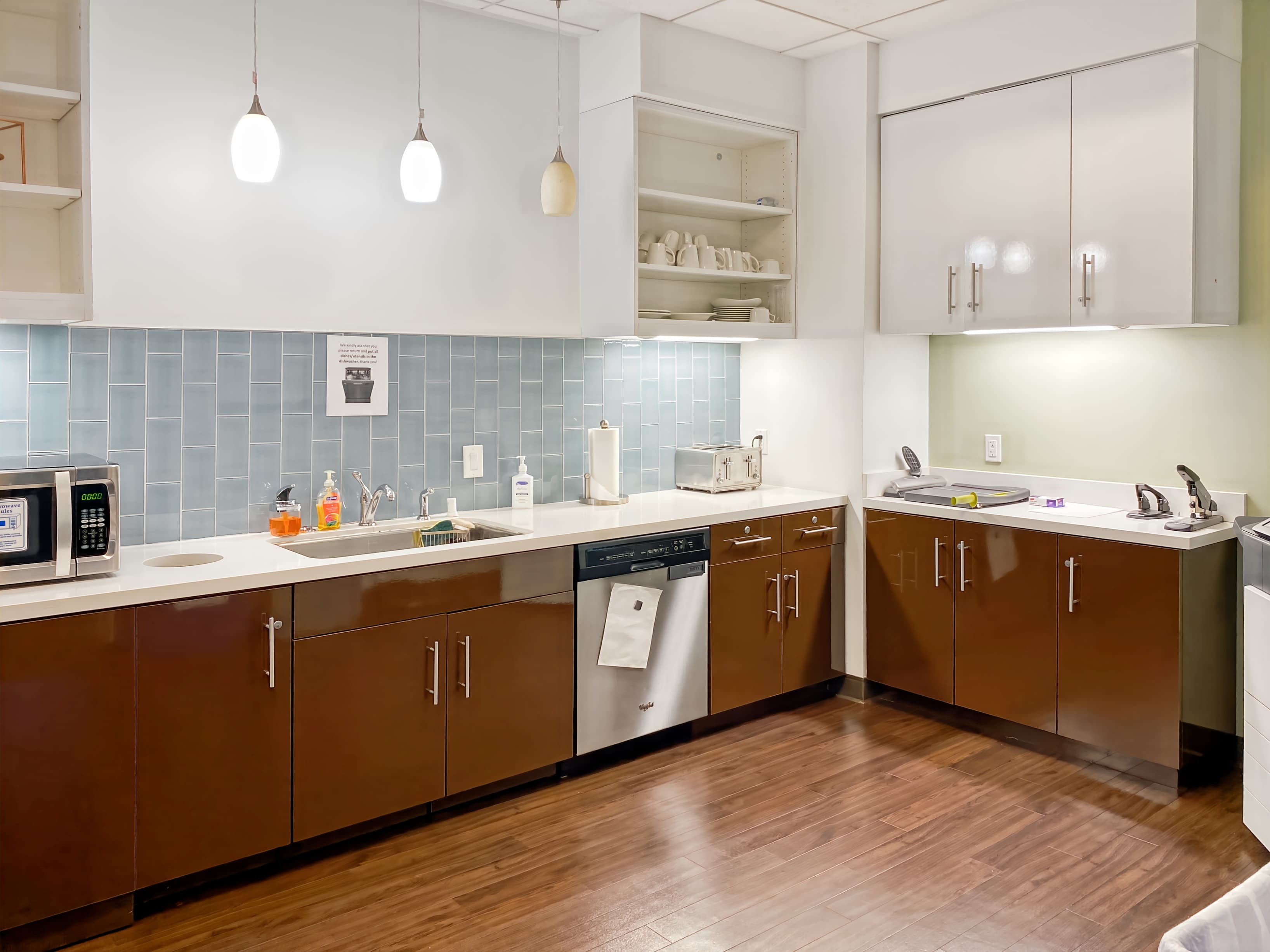 CA, Woodland Hills - Warner Center image 2 CA, Woodland Hills - Warner Center image 2