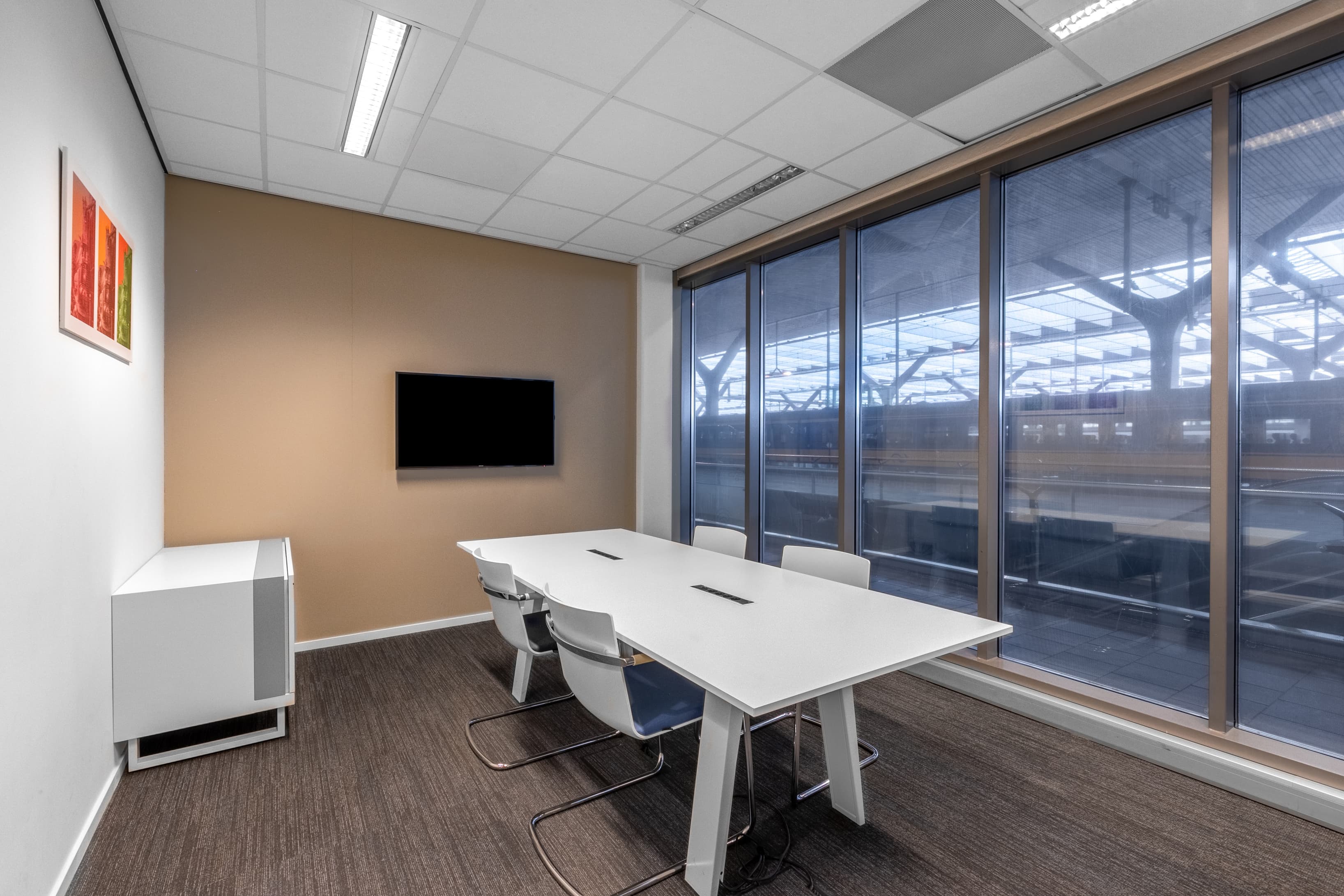 ROTTERDAM, Central NS International - Regus Express image 2