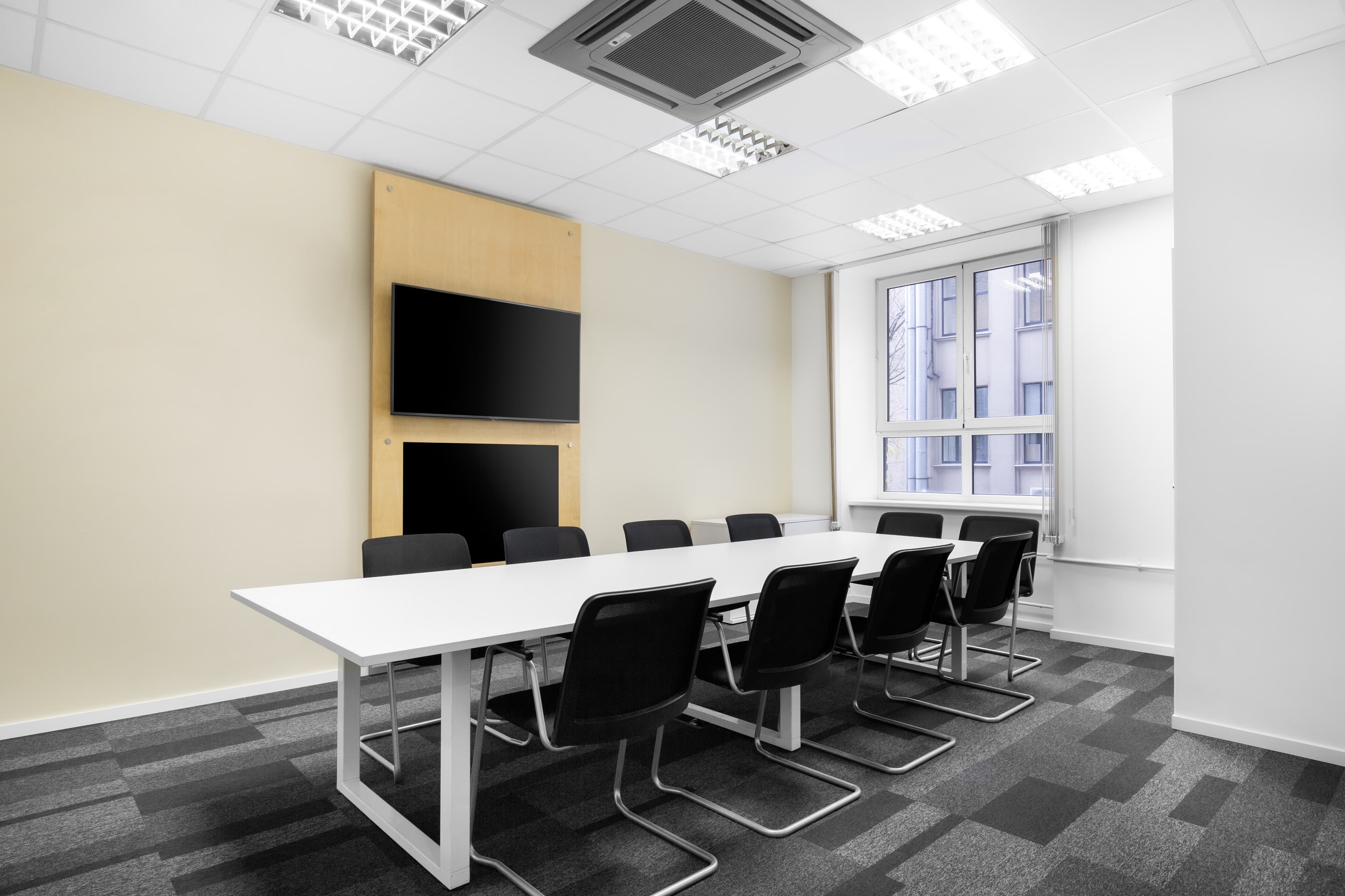 RIGA, Esplanade image 5