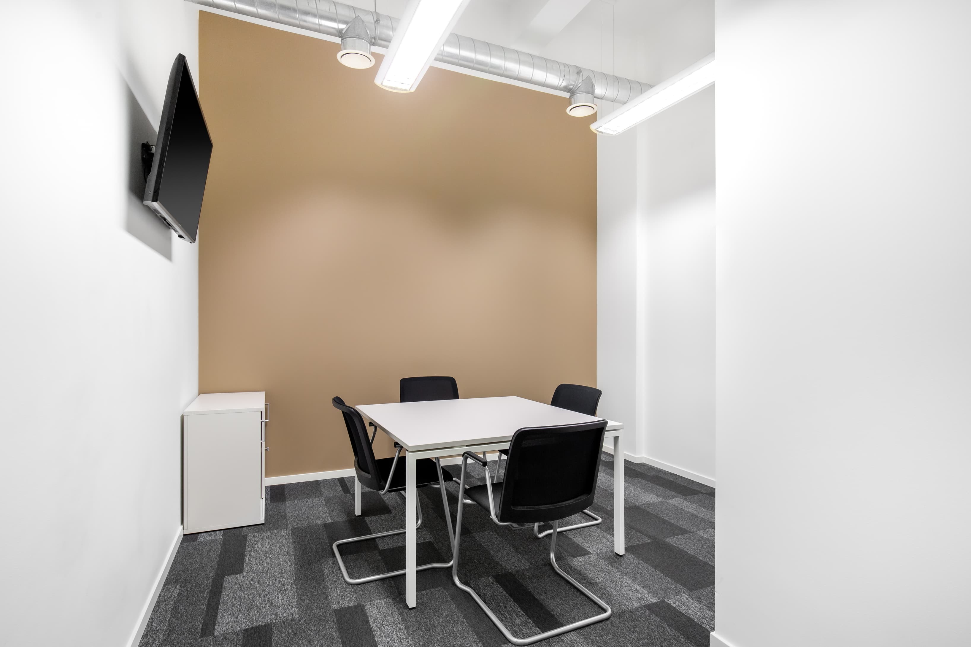 RIGA, Esplanade image 9