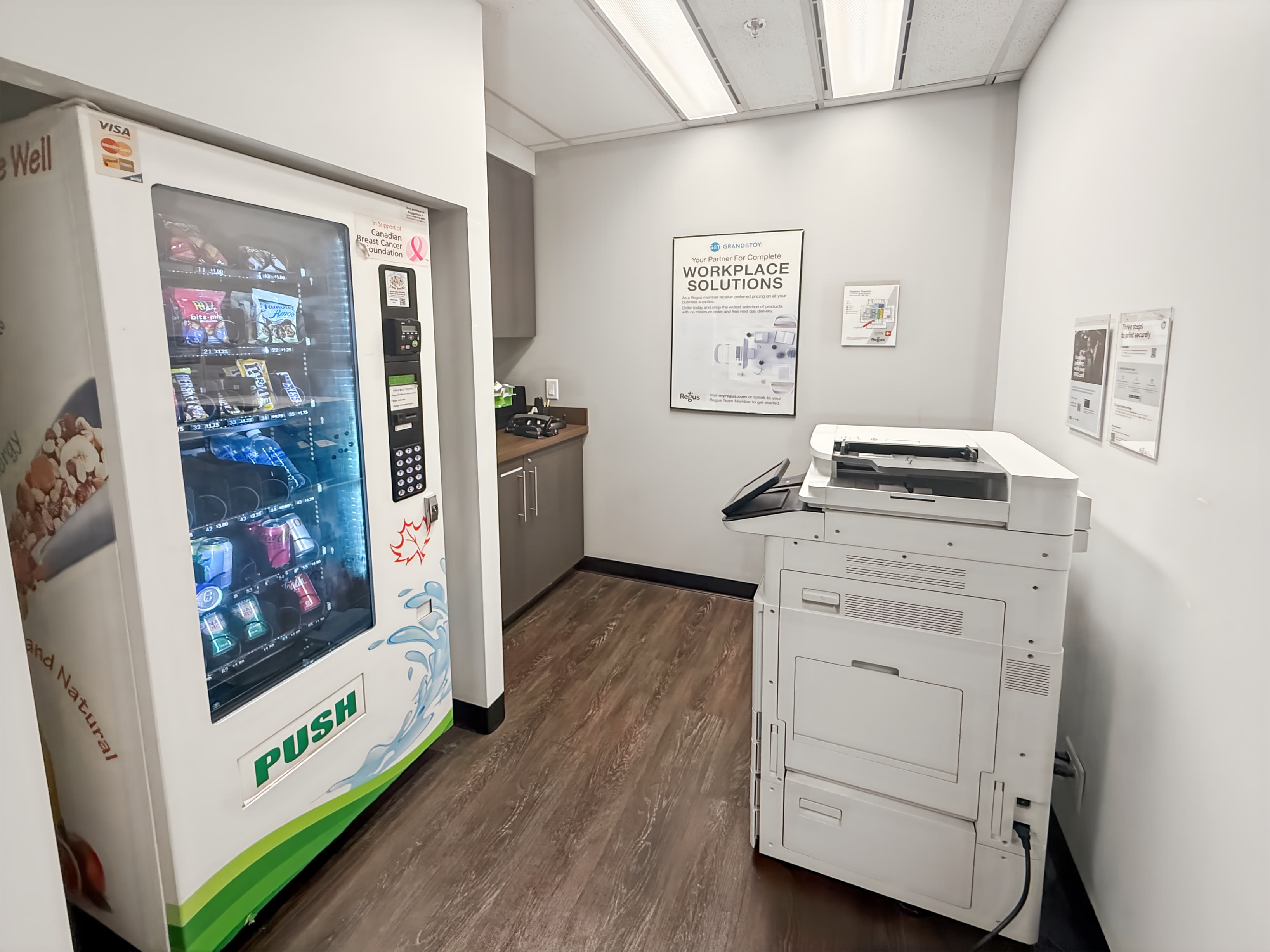 BC, Vancouver - Robson Square image 7