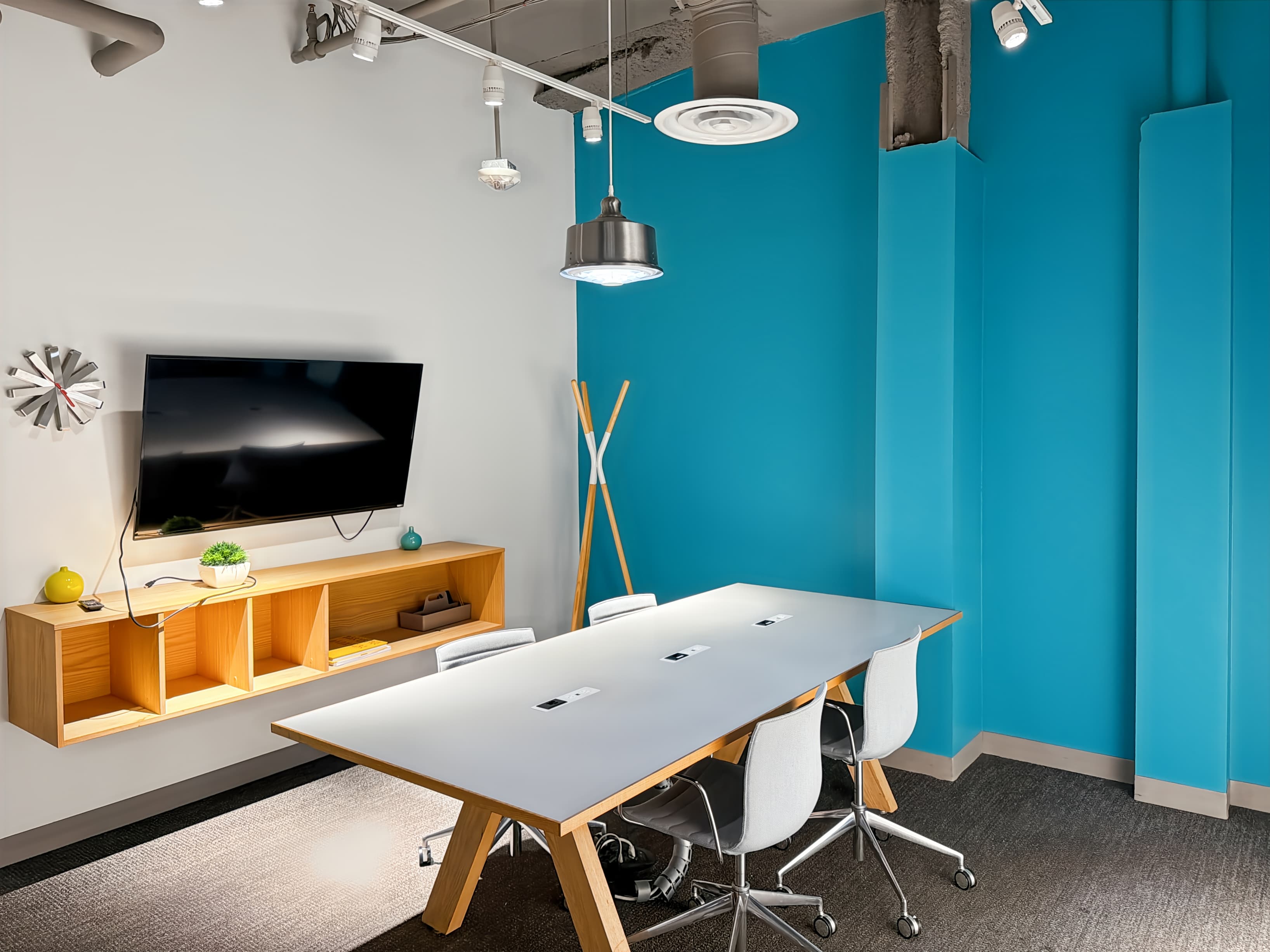 CA, Los Angeles - Spaces Fairfax image 5 CA, Los Angeles - Spaces Fairfax image 5