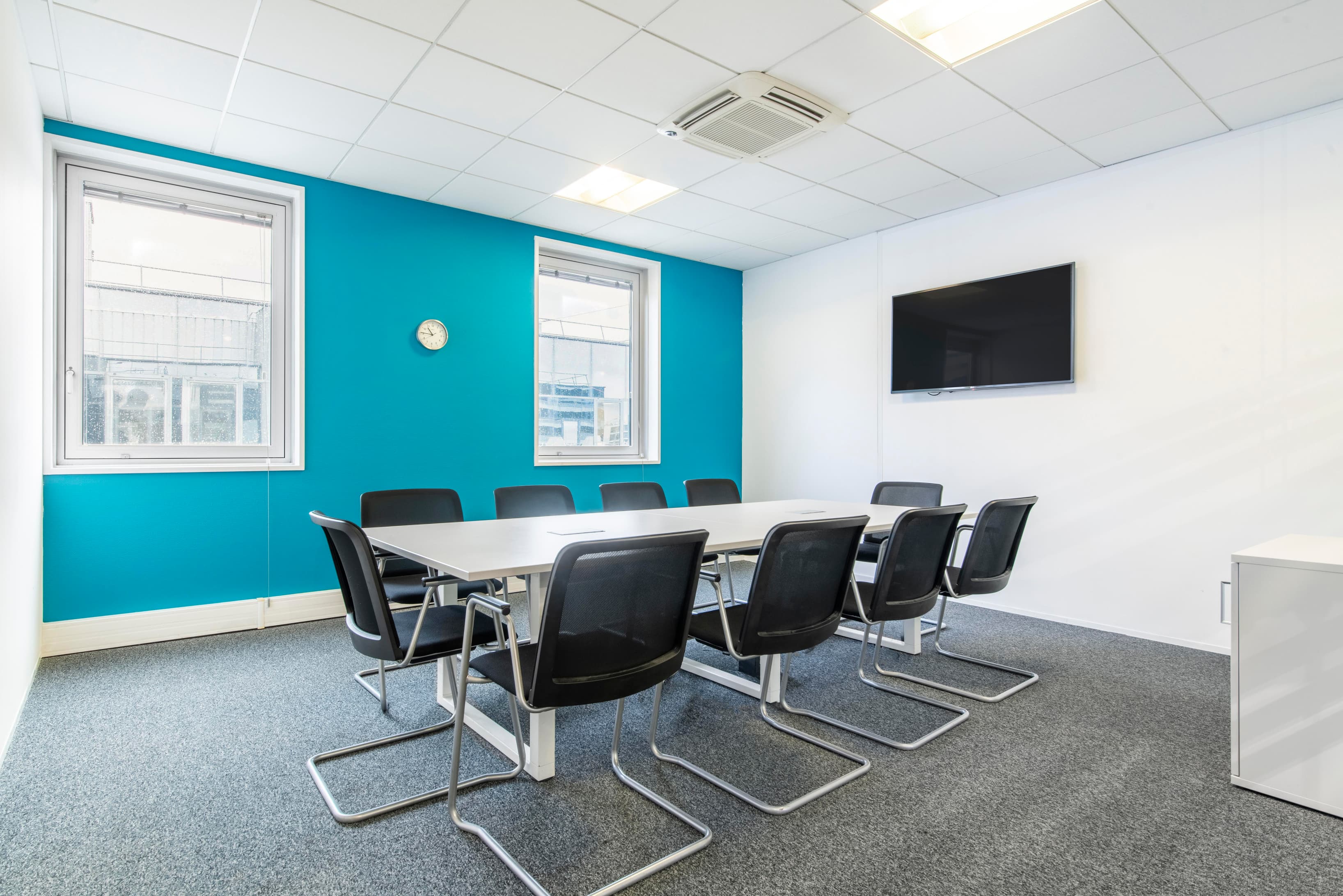 CERGY, Stop & Work Cergy image 5 CERGY, Stop & Work Cergy image 5