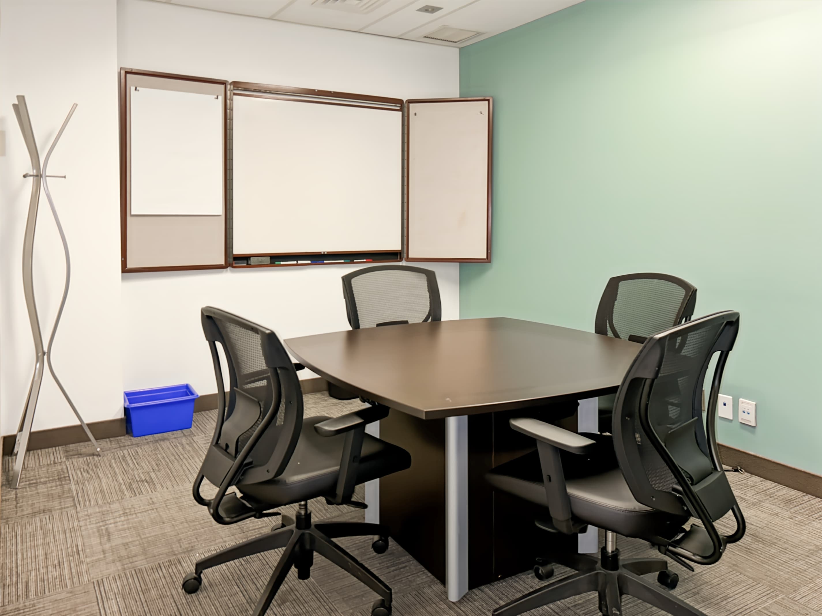 QC, Montreal - Cathcart & McGill image 13