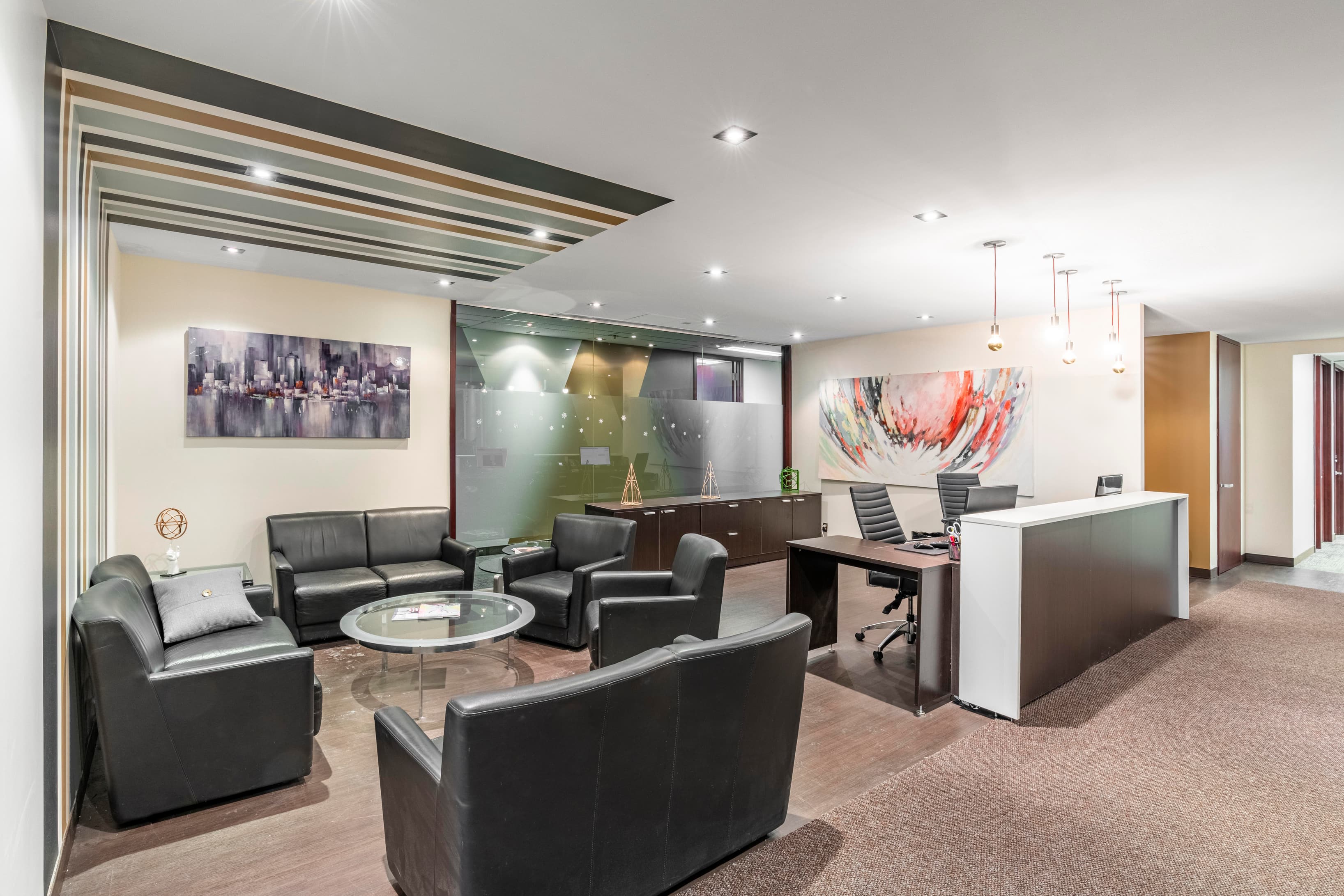 QC, Montreal - Cathcart & McGill image 3