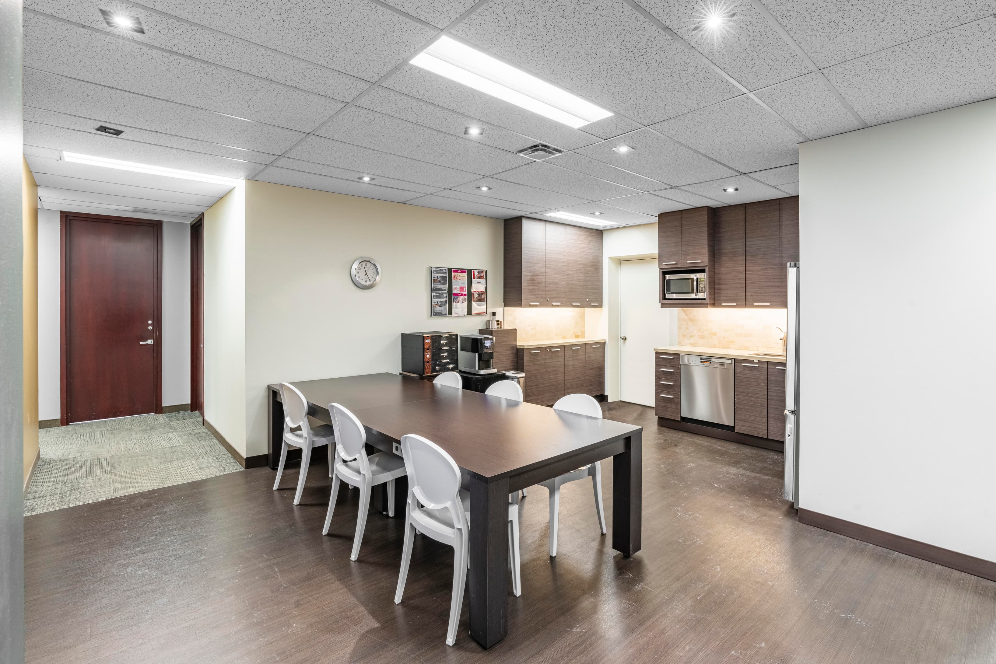 QC, Montreal - Cathcart & McGill image 6