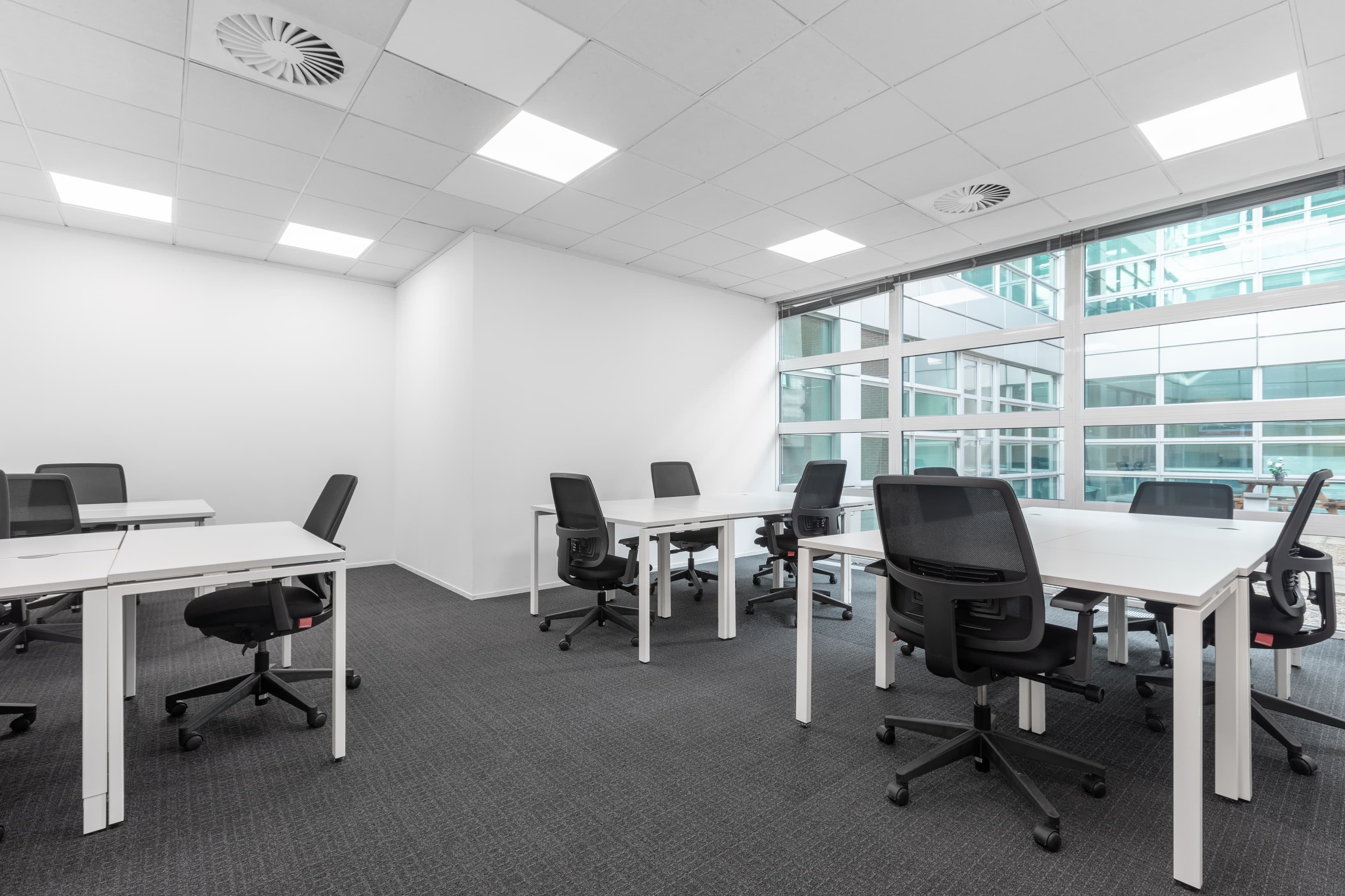 REIGATE, London Road image 4