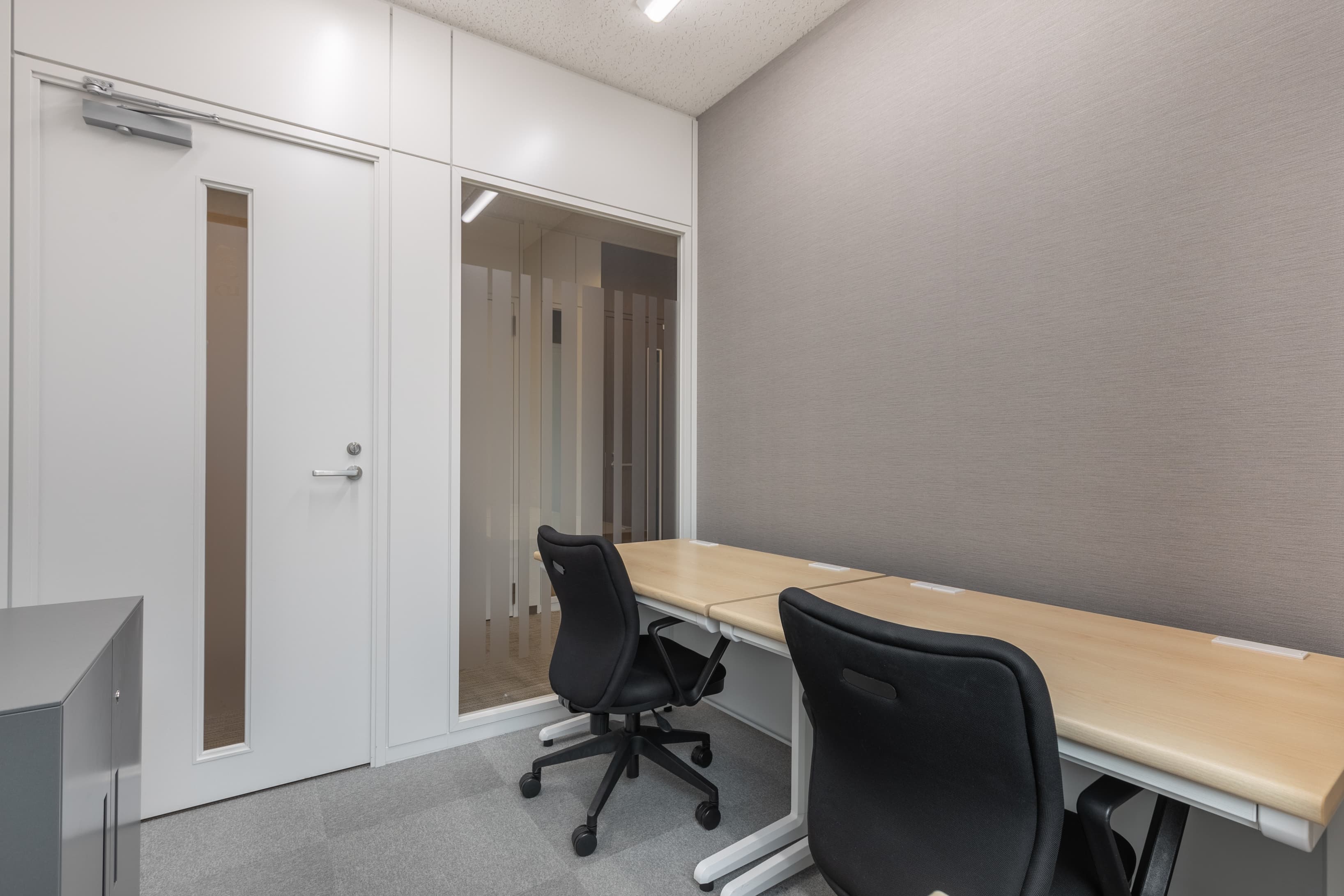 Tokyo, Tachikawa Eki Minami (Open Office) image 5