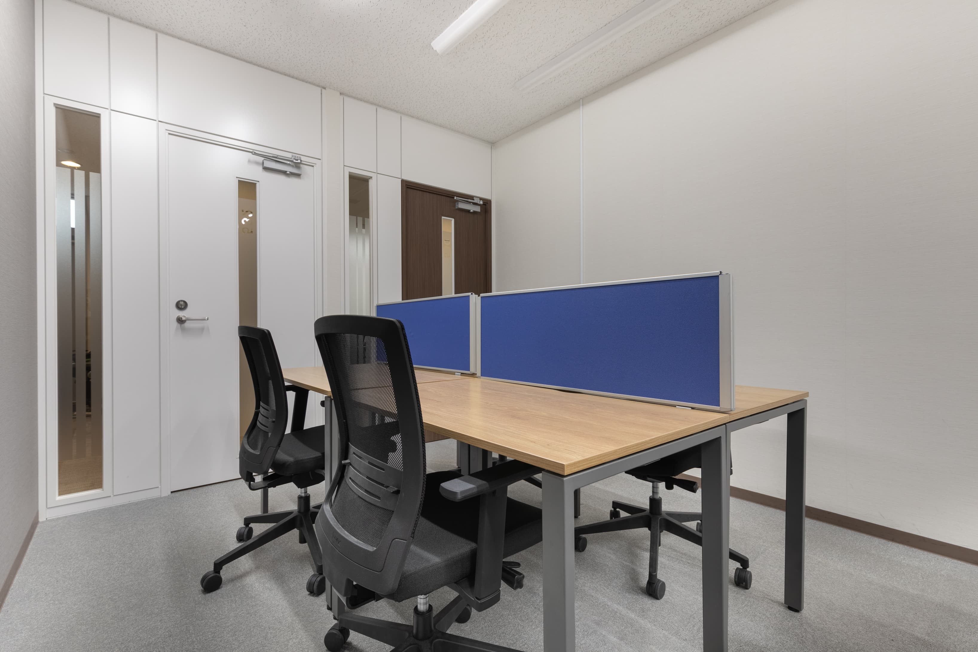 Tokyo, Tachikawa Eki Minami (Open Office) image 2