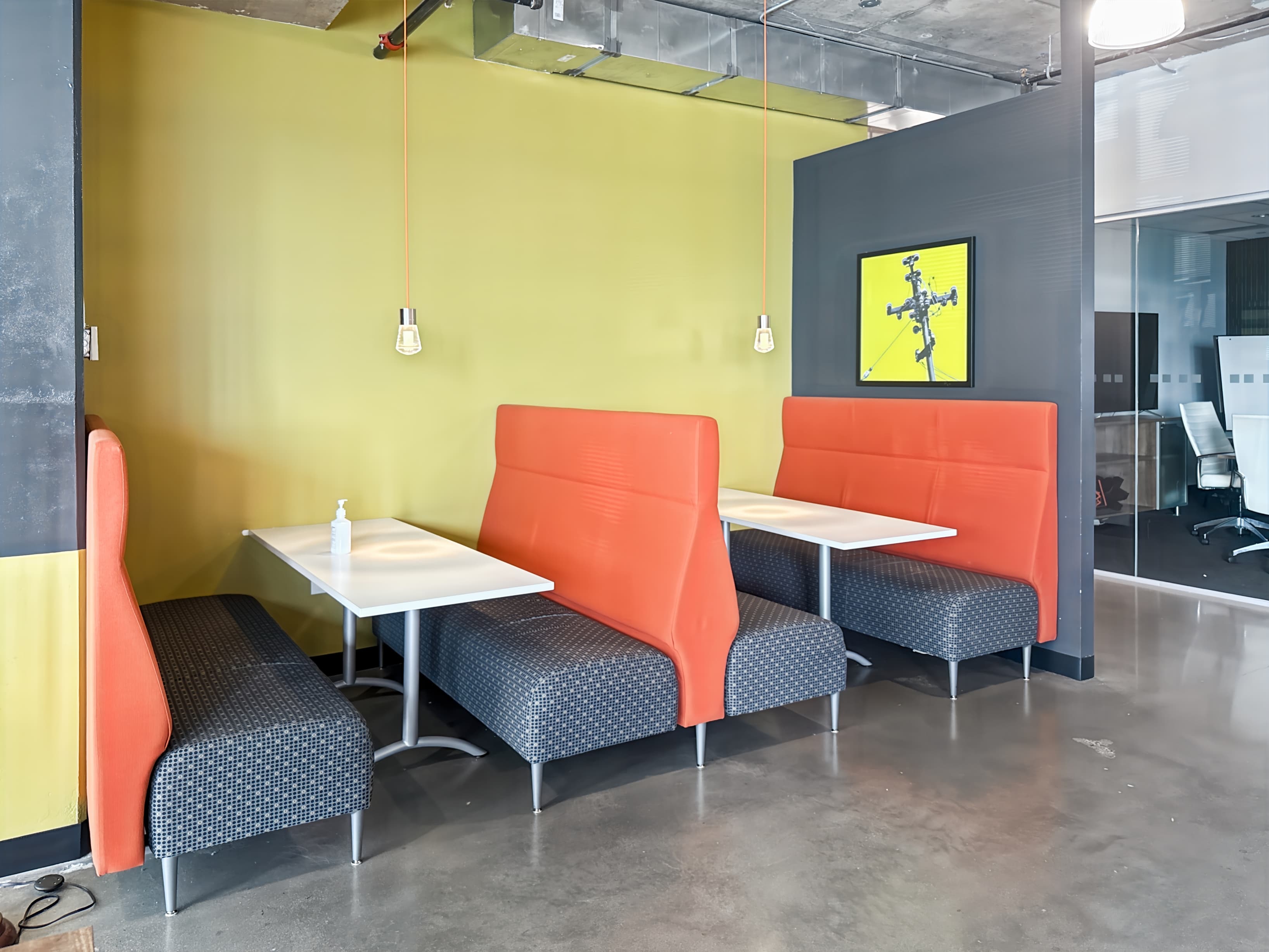 BC, Burnaby - Solo District image 7