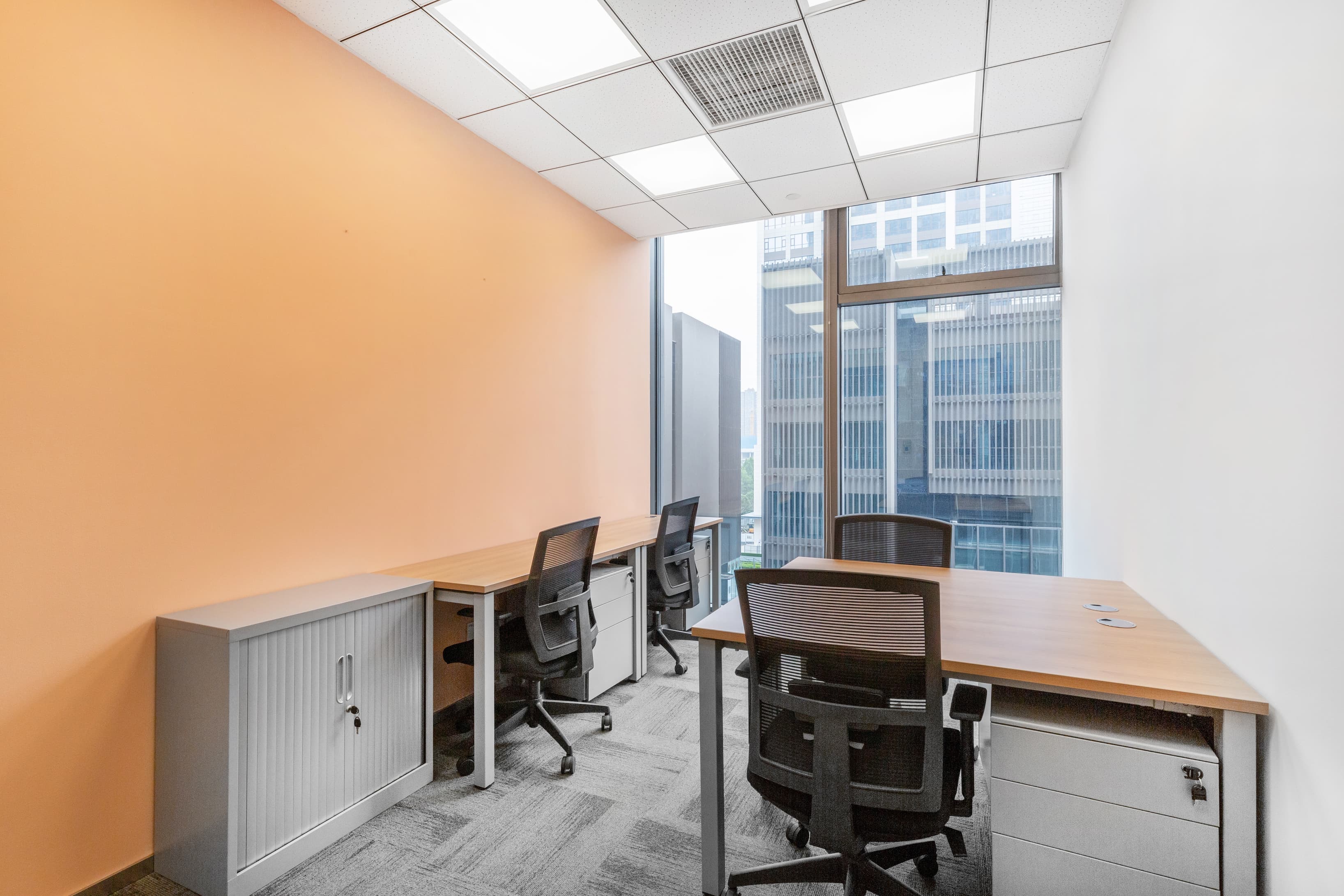 XI’AN,  IEC Vanke Centre image 1