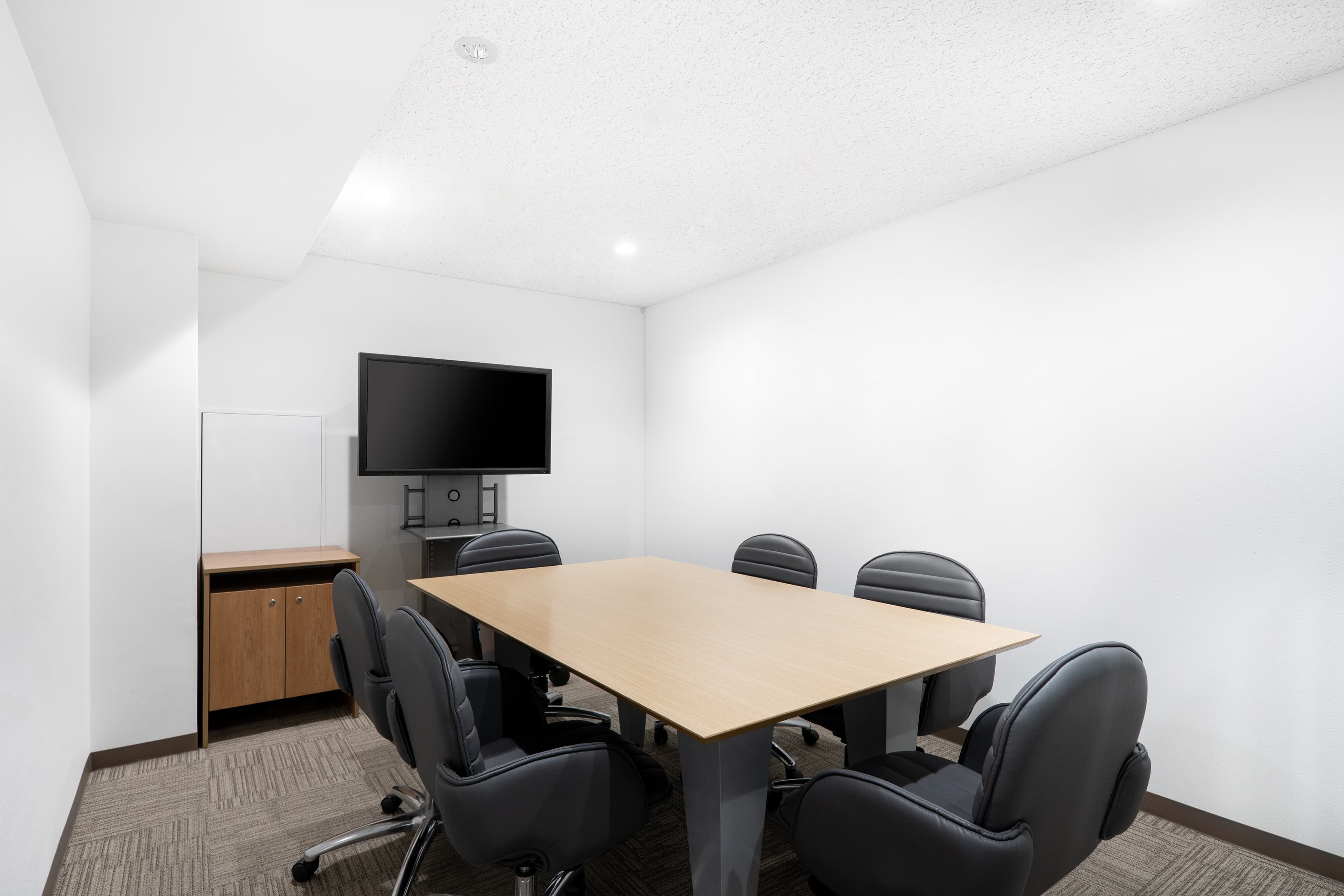 TOKYO, Shinjuku Nishiguchi image 6