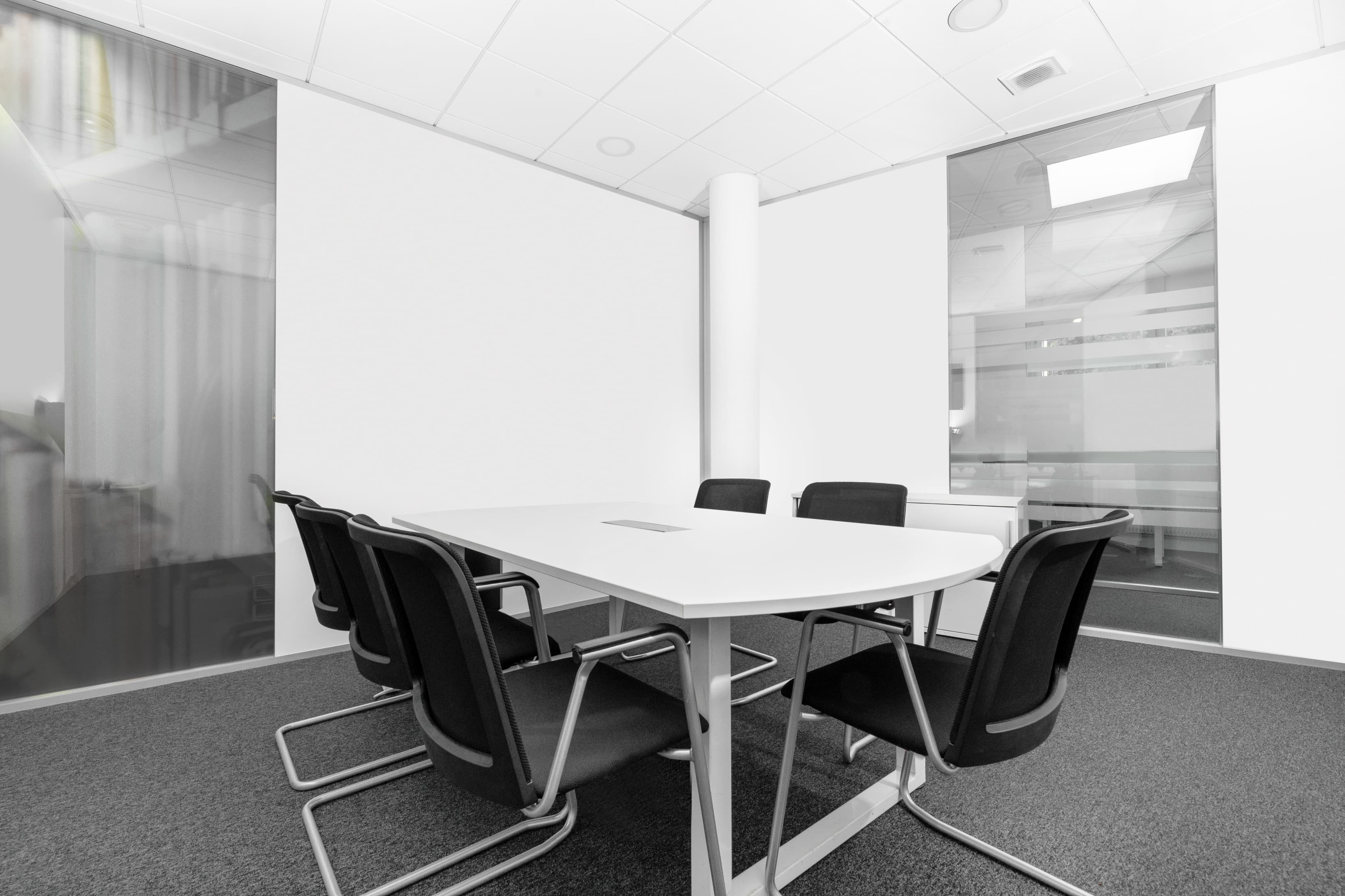 BOURG-LA-REINE, Stop & Work Bourg-la-Reine image 7 BOURG-LA-REINE, Stop & Work Bourg-la-Reine image 7