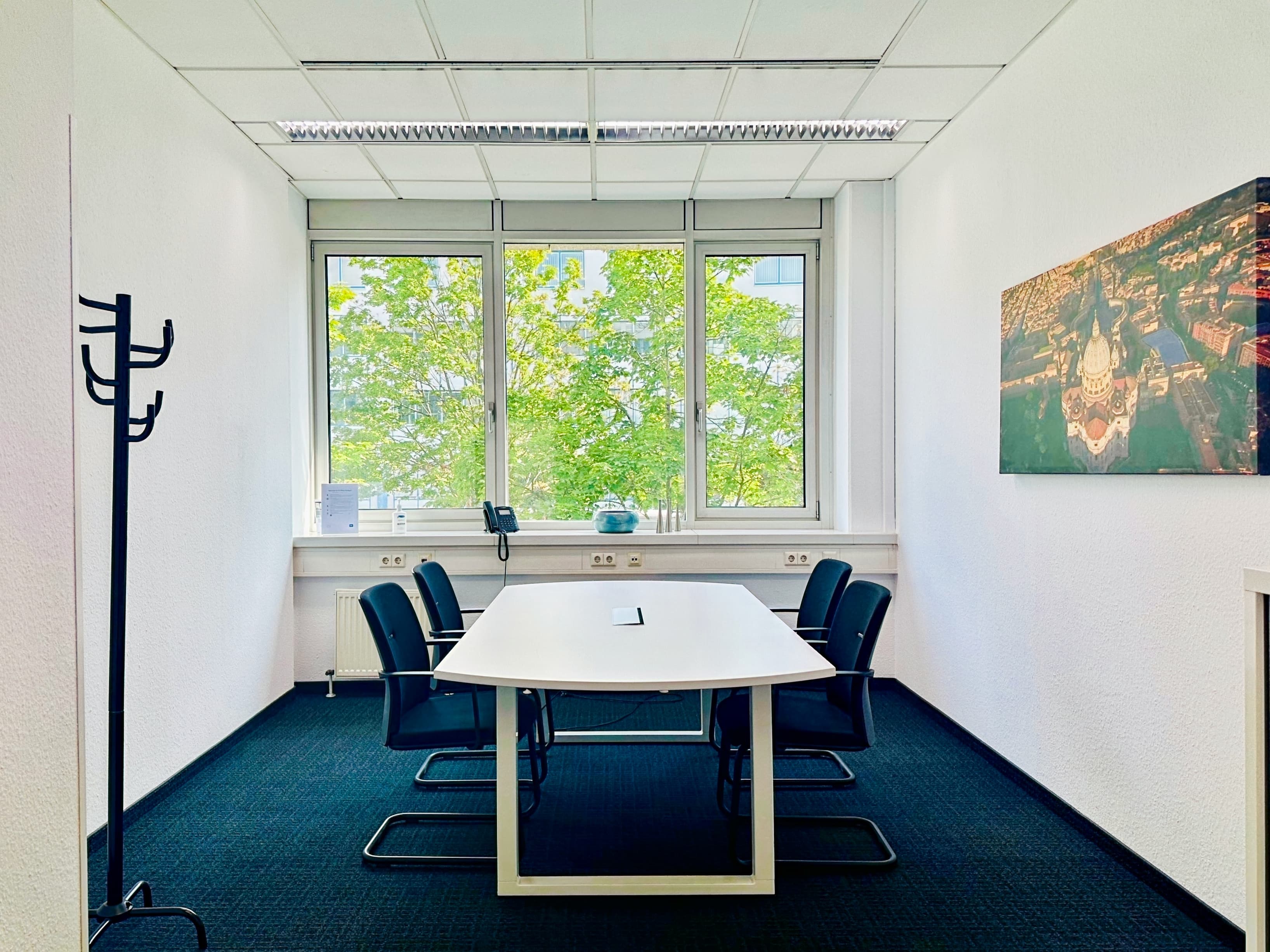 STUTTGART, HQ Offisto image 4