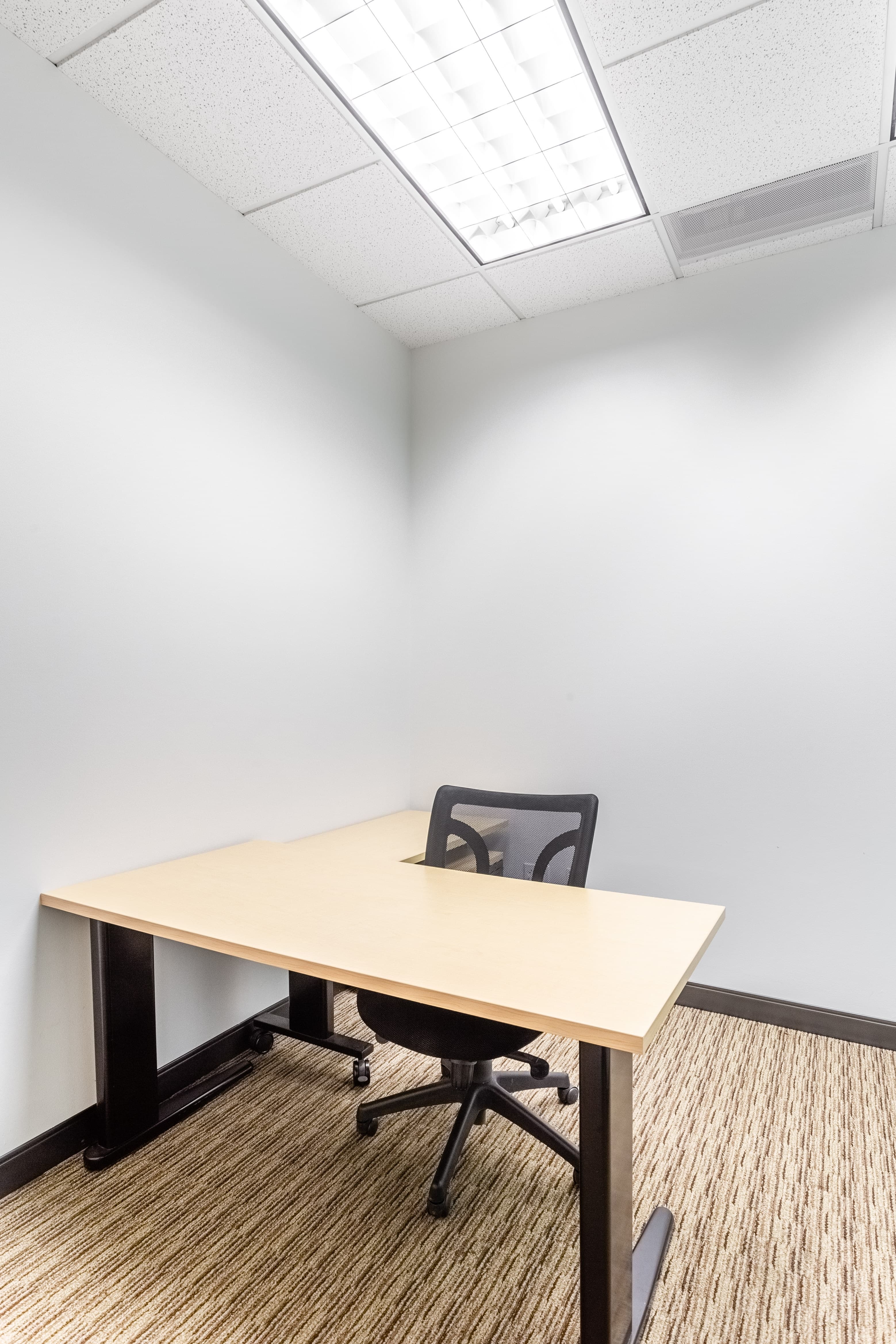 KS, Overland Park - Lighton Tower image 4