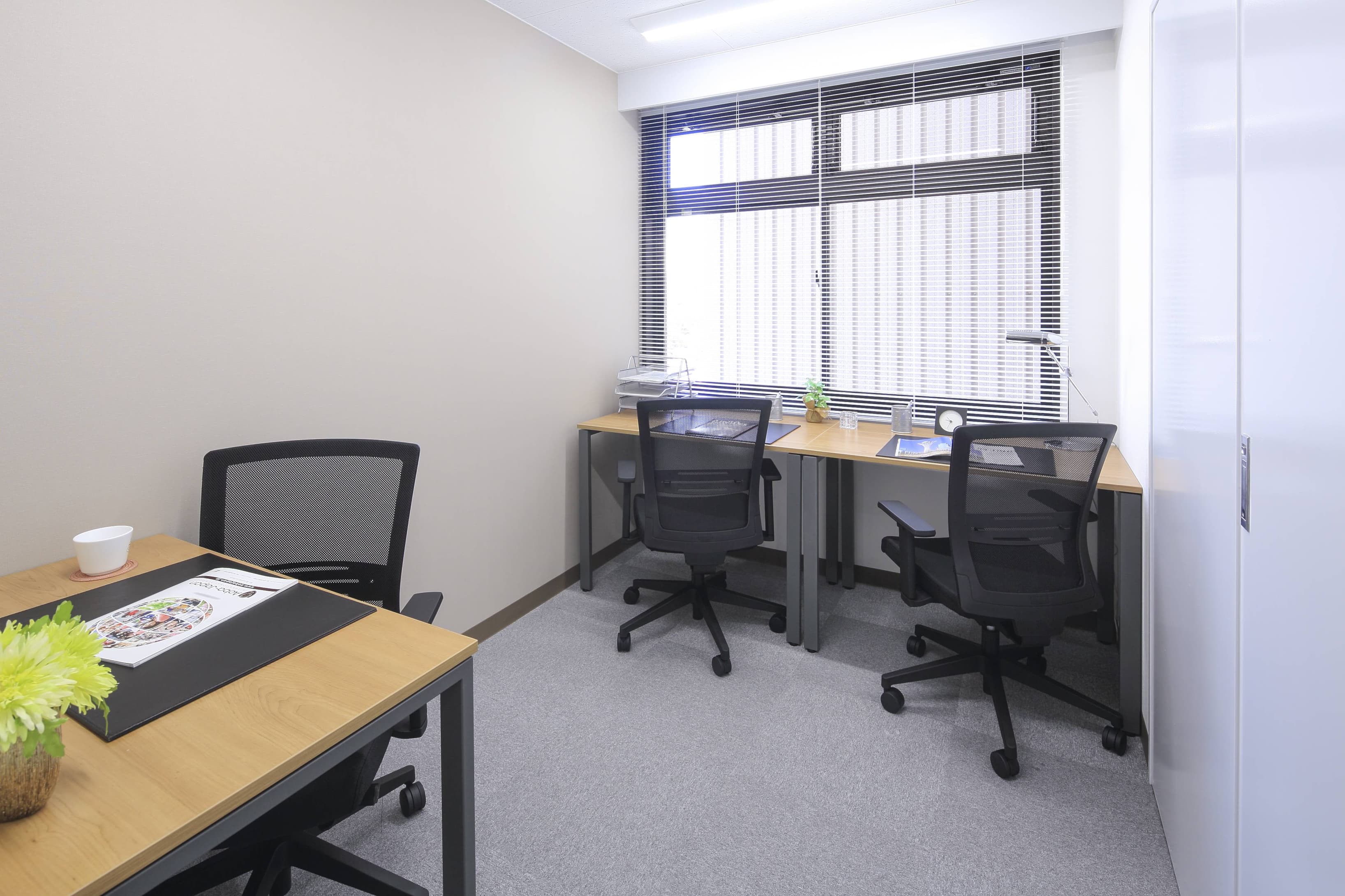 KOBE, Sannomiya Minami (Open Office) image 6