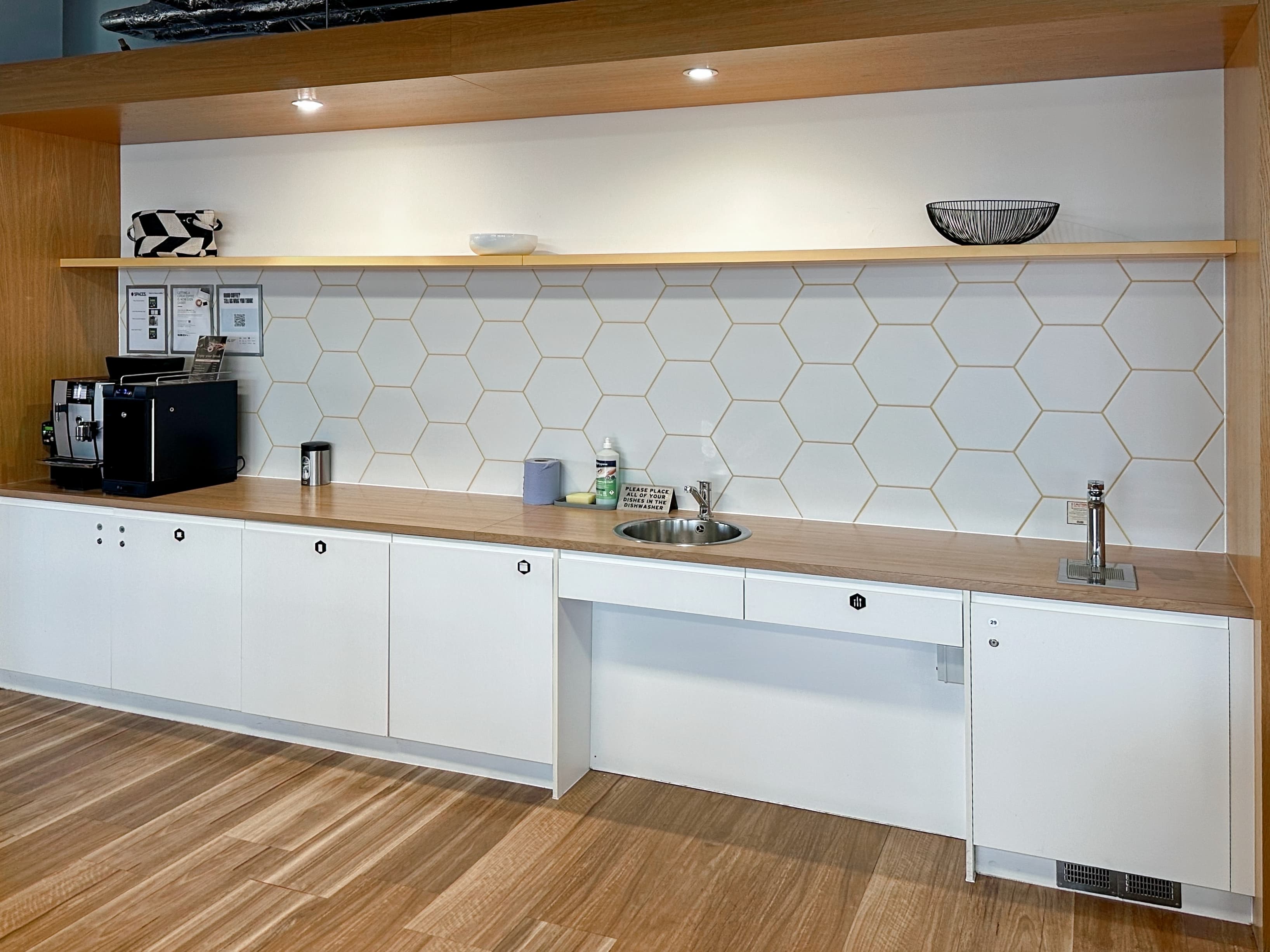 LONDON, Park Royal image 8 LONDON, Park Royal image 8