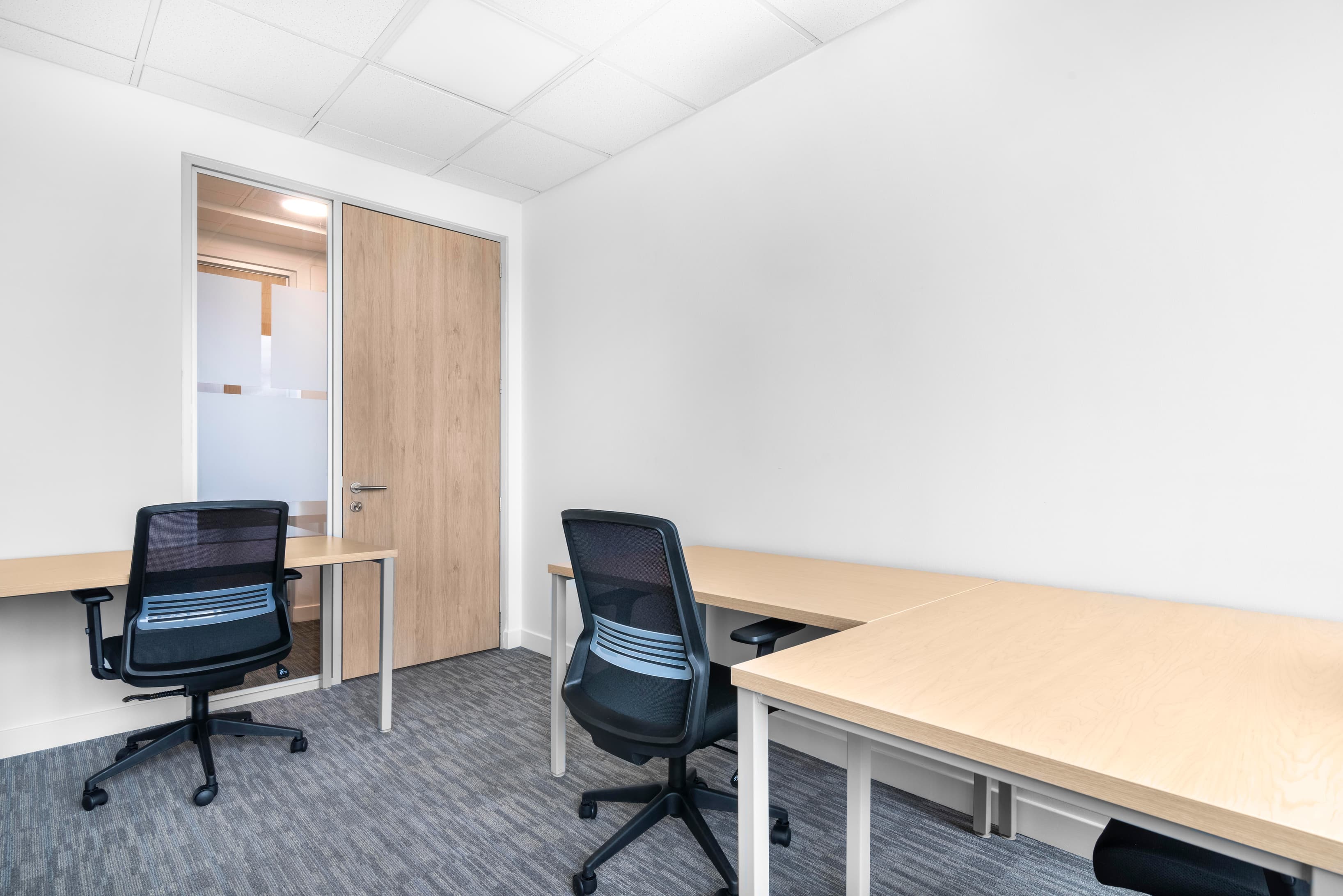 BOGOTA, Aeropuerto Buró 26 image 3