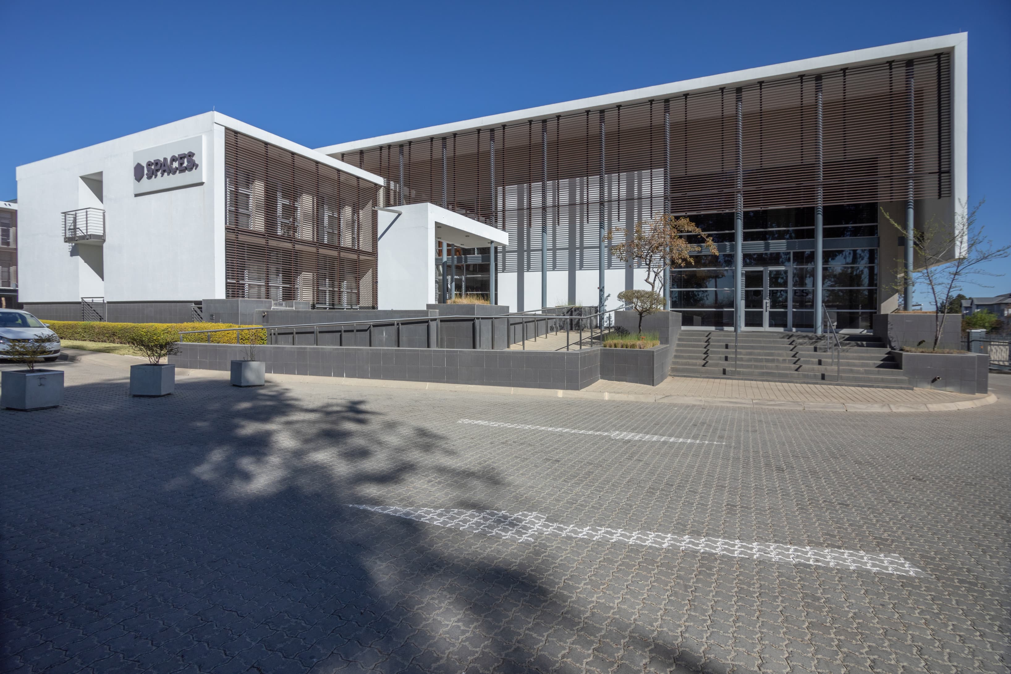 JOHANNESBURG, SPACES Broadacres image 9