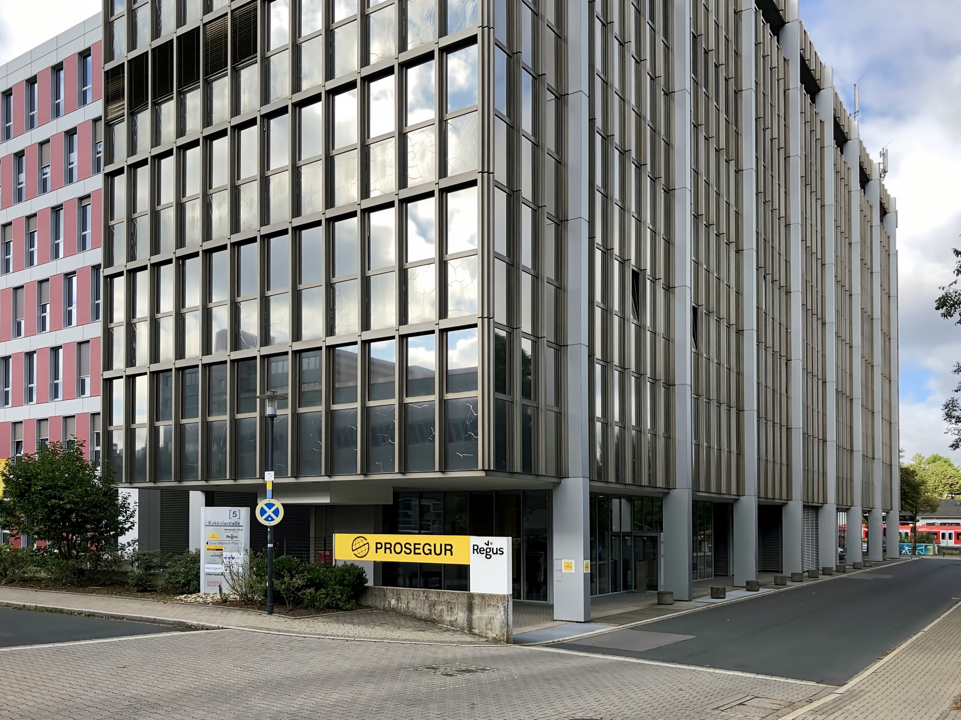 RATINGEN, Ratingen Ostbahnhof image 11