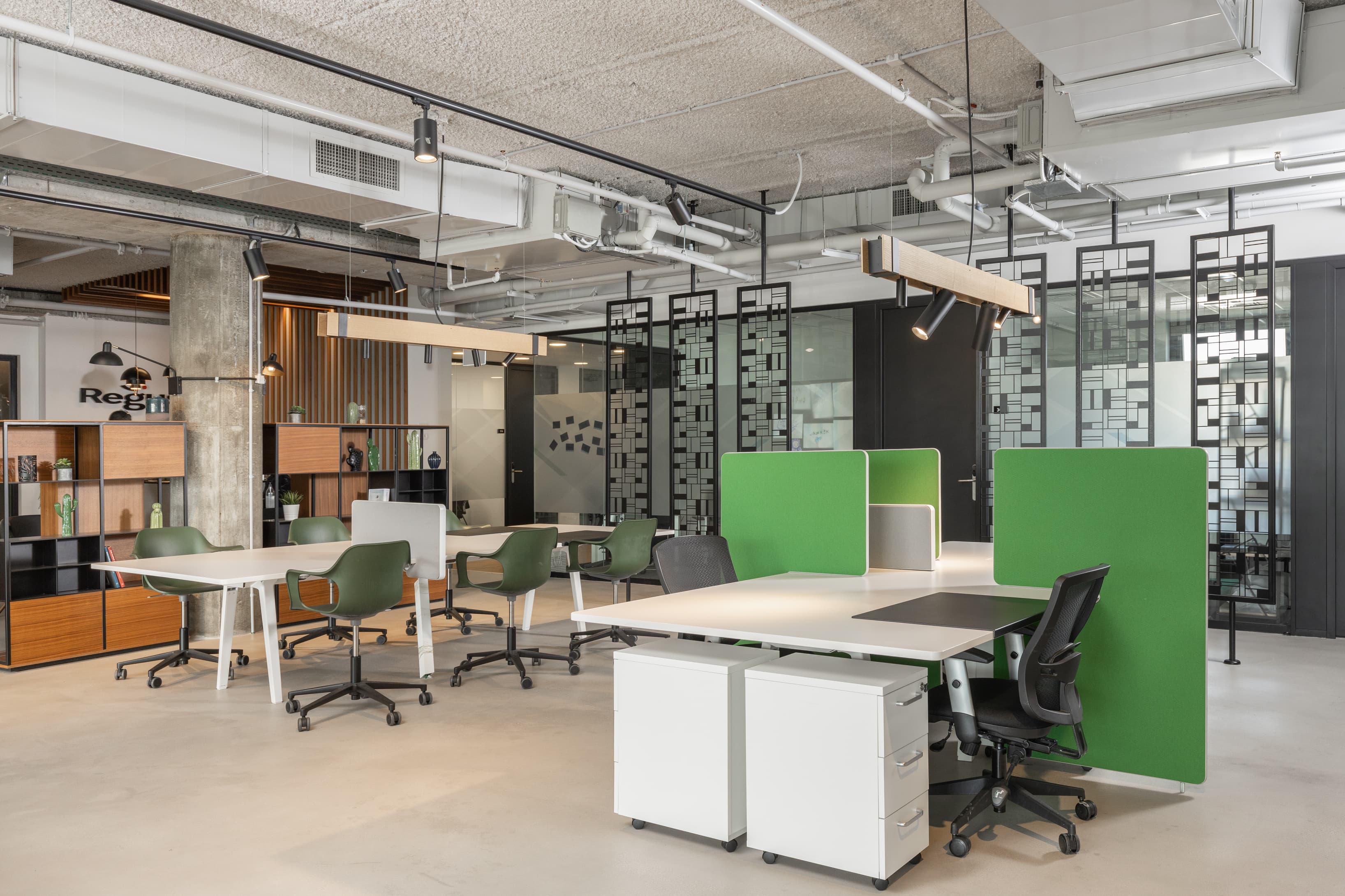 OR YEHUDA, Business Centre image 3