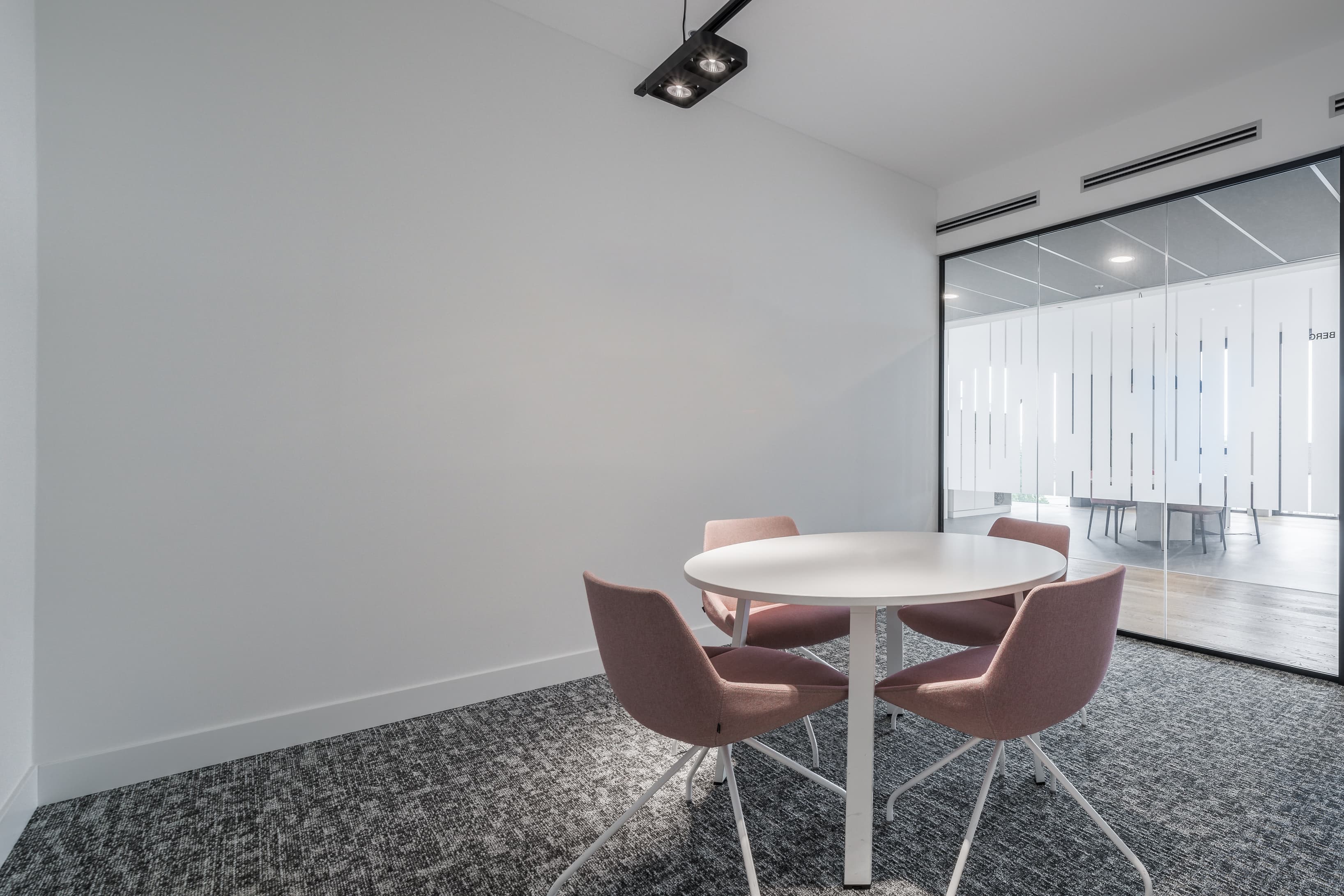 DUSSELDORF, Unternehmerstadt image 8