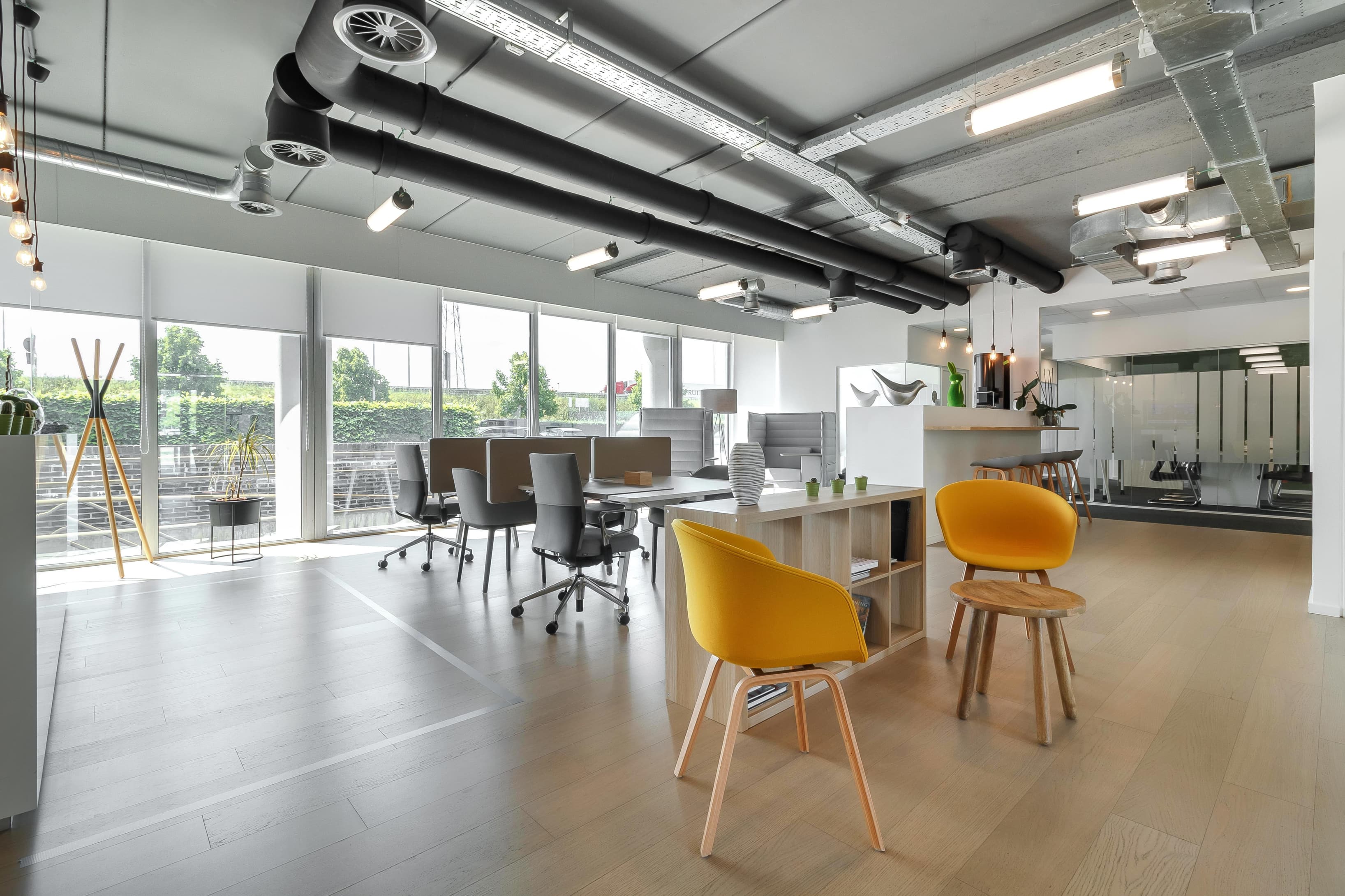 Regus Roeselare West Wing Park image 7