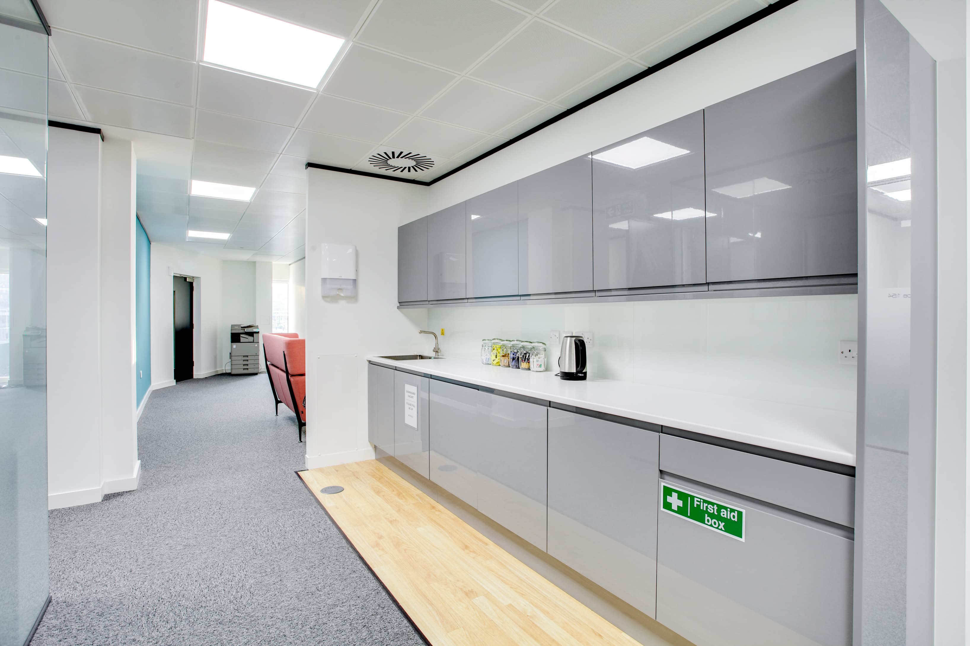 GUILDFORD, Station View image 2