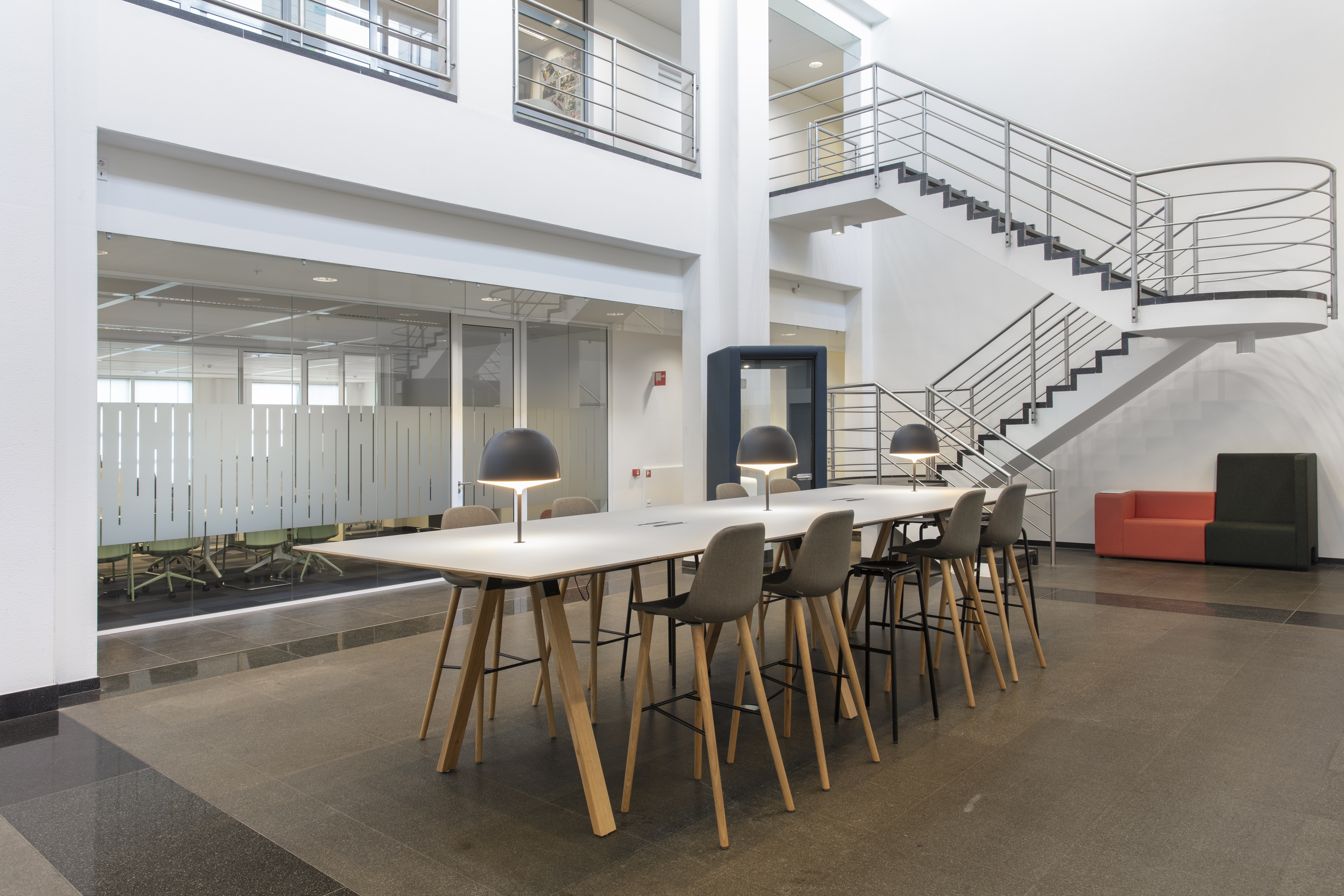 AMSTERDAM, White Point image 9