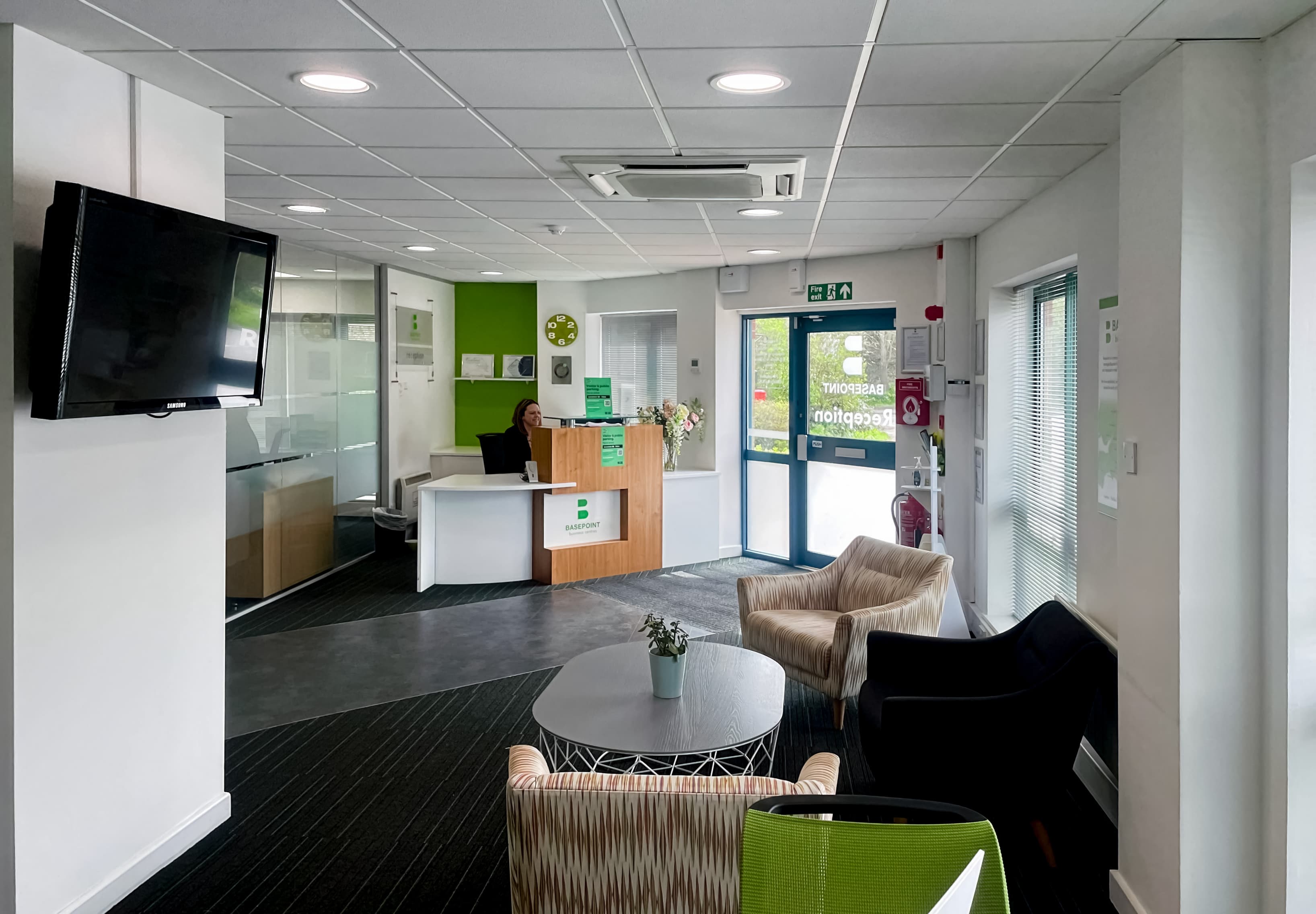 HAVANT, Harts Farm Way image 8