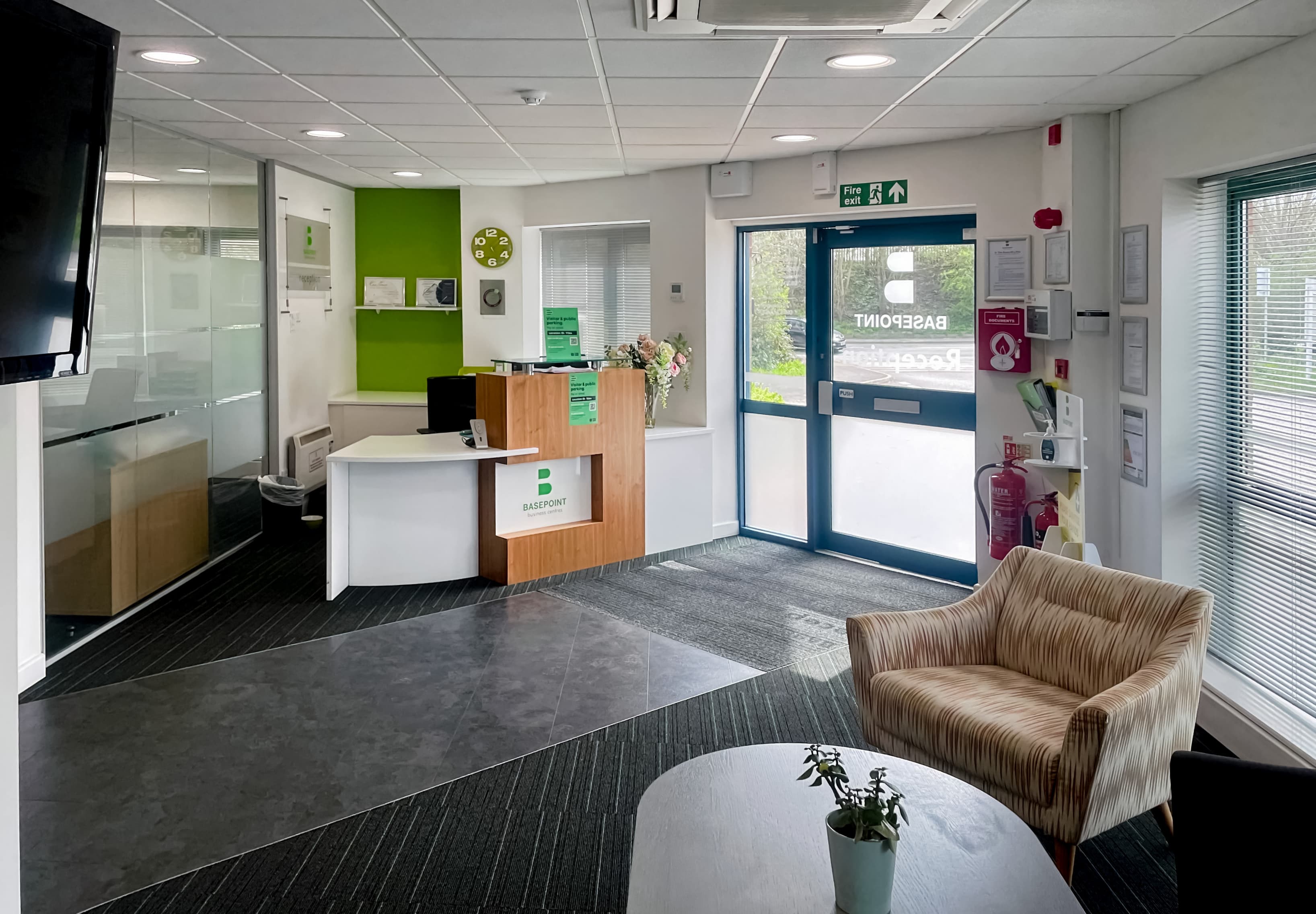 HAVANT, Harts Farm Way image 4